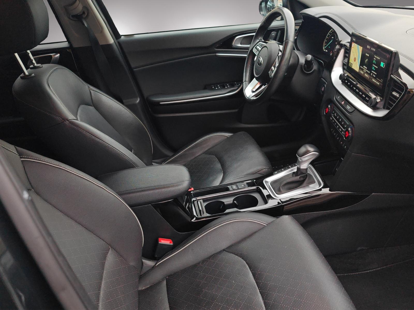 KIA XCeed 1.6 GDi Plug-in Hybrid Style-image-9