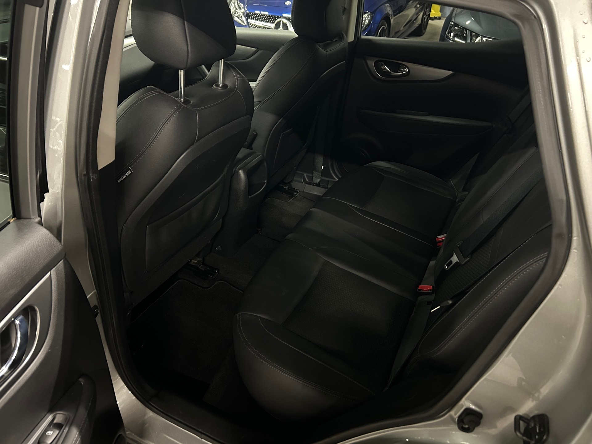 NISSAN Qashqai 1.7 dCi tekna Xtronic ALL-MODE 4x4-image-15