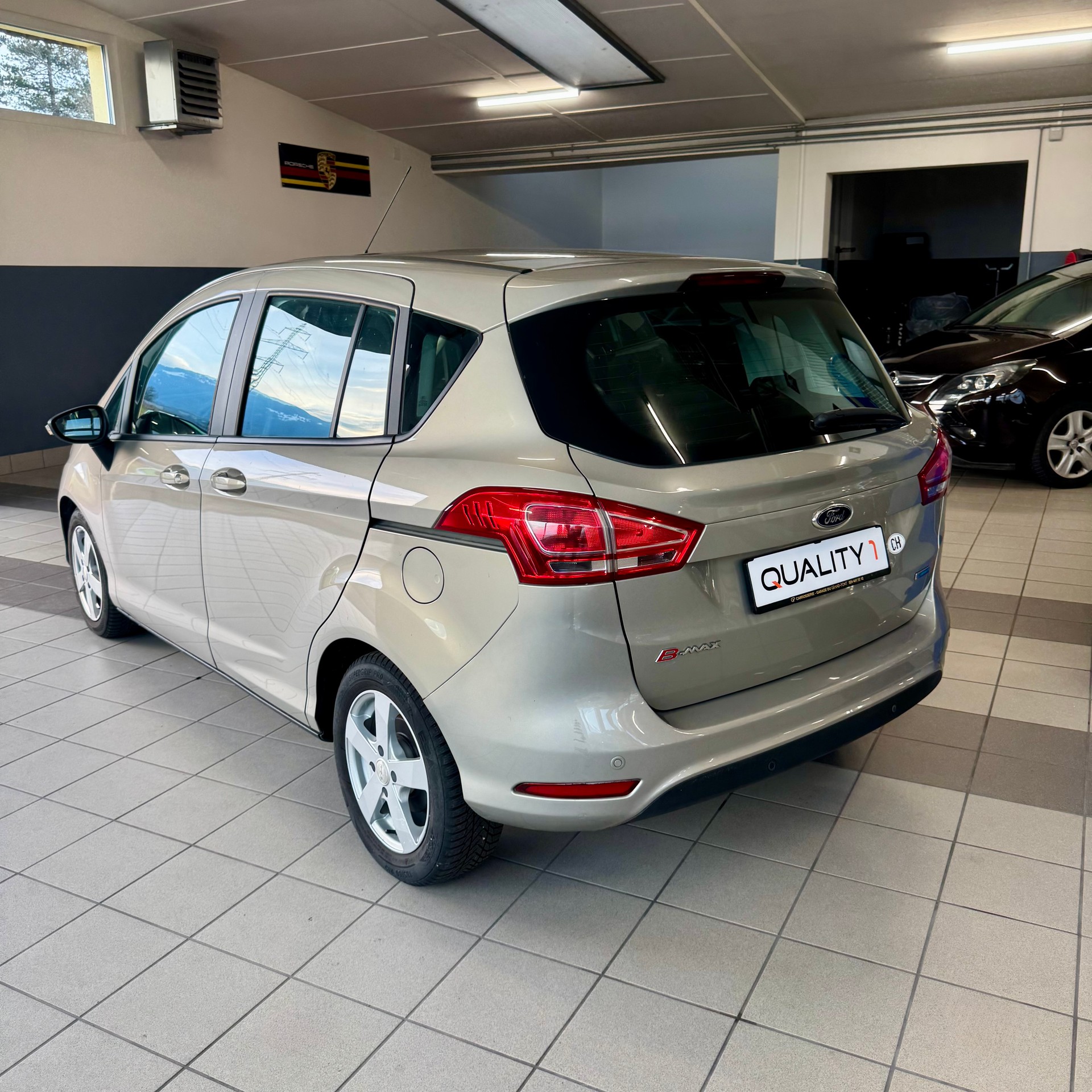 FORD B-Max 1.0 SCTi Titanium-showroom-element-2