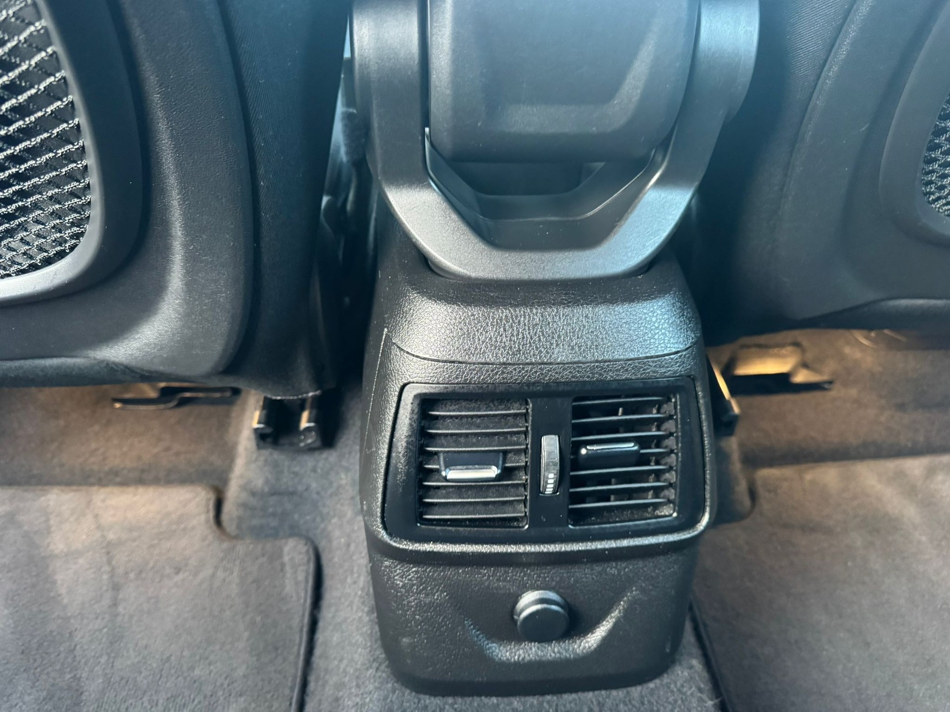 BMW 220d xDrive Active Tourer Sport Line Steptronic-image-15