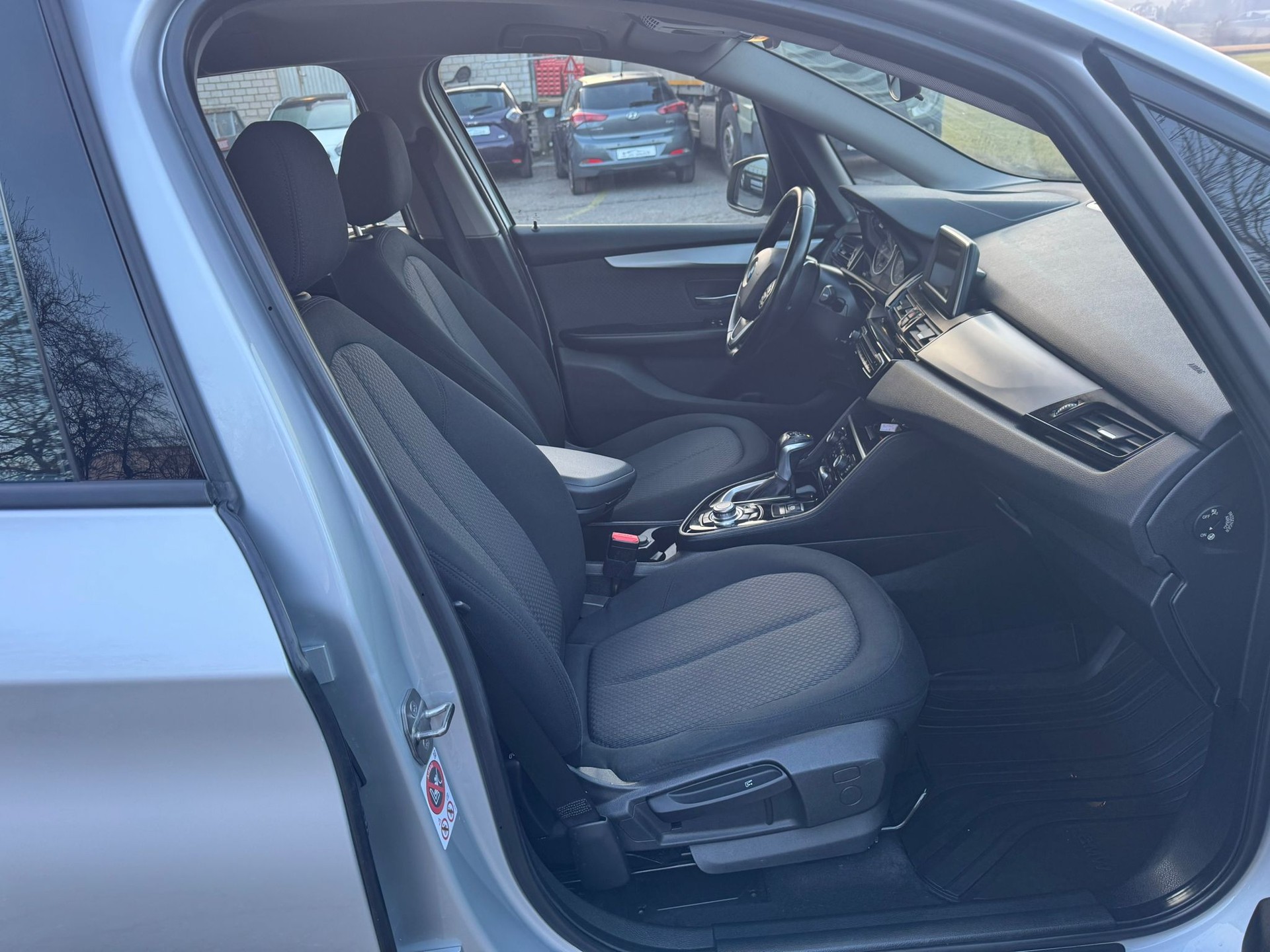 BMW 220d xDrive Active Tourer Sport Line Steptronic-image-11