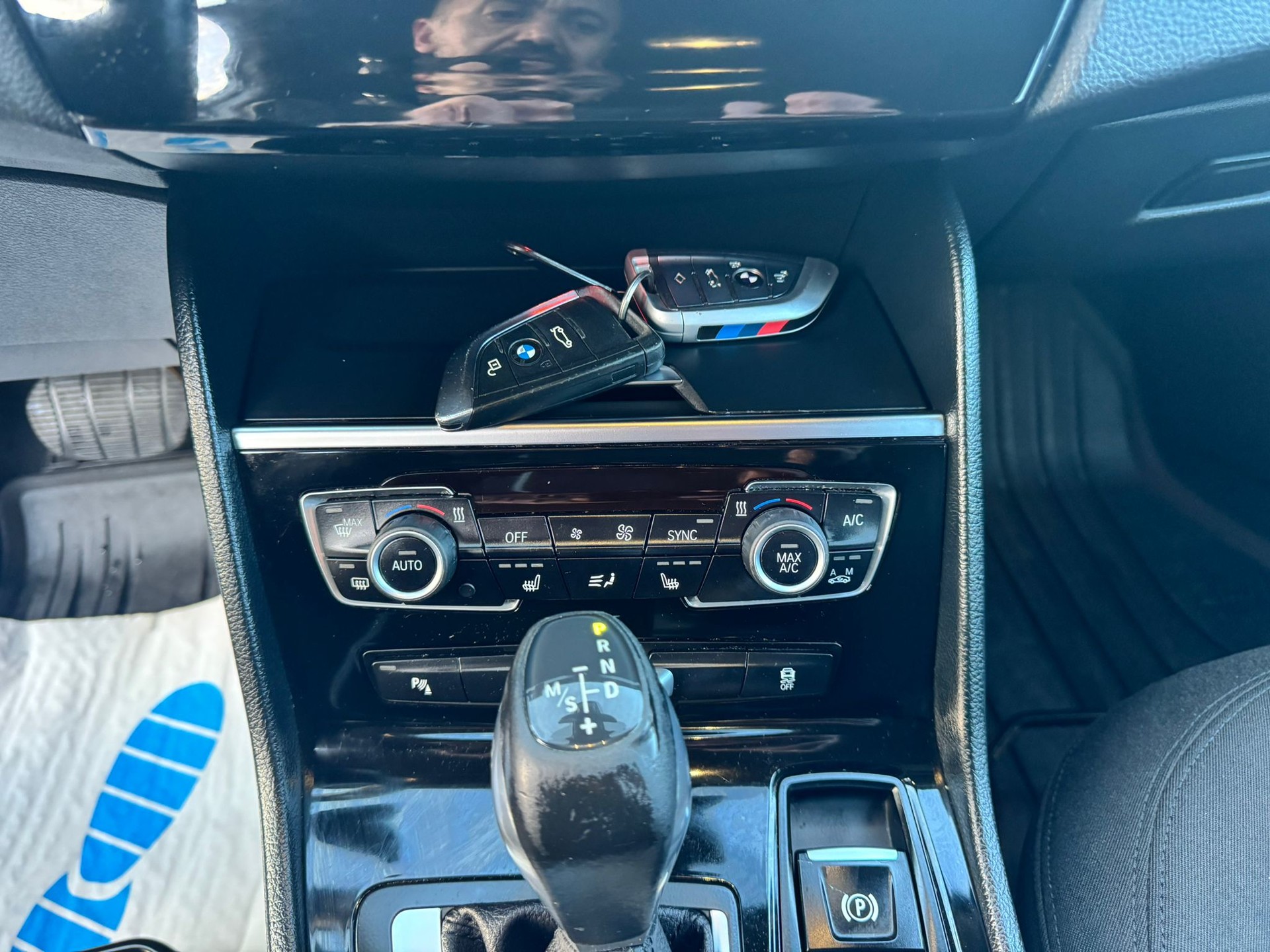 BMW 220d xDrive Active Tourer Sport Line Steptronic-image-21