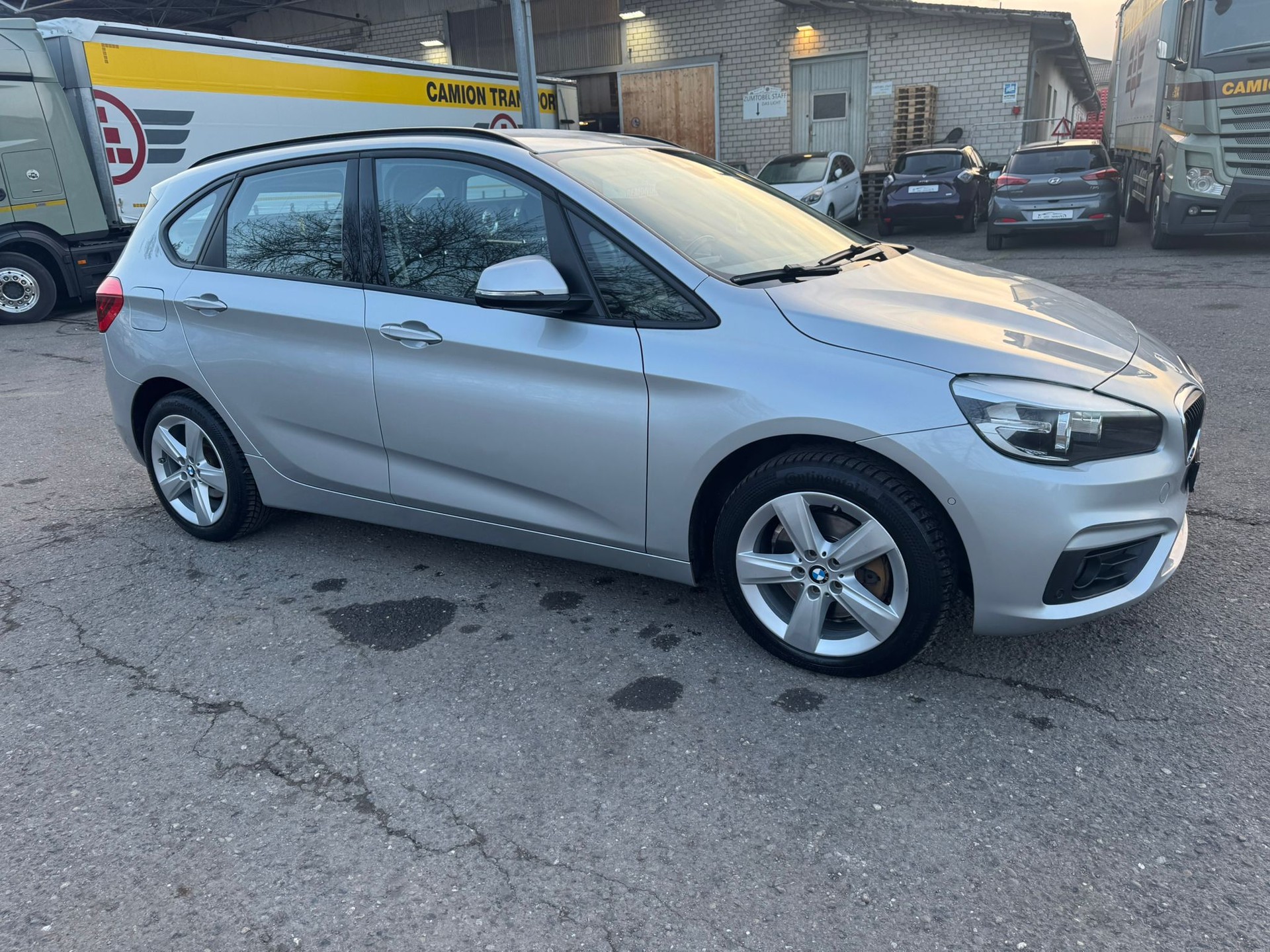 BMW 220d xDrive Active Tourer Sport Line Steptronic-image-2