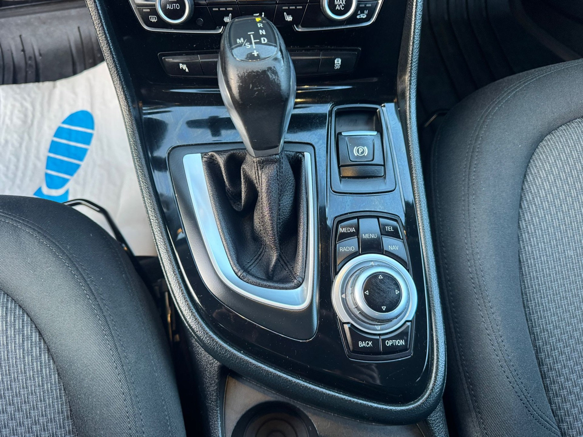 BMW 220d xDrive Active Tourer Sport Line Steptronic-image-20