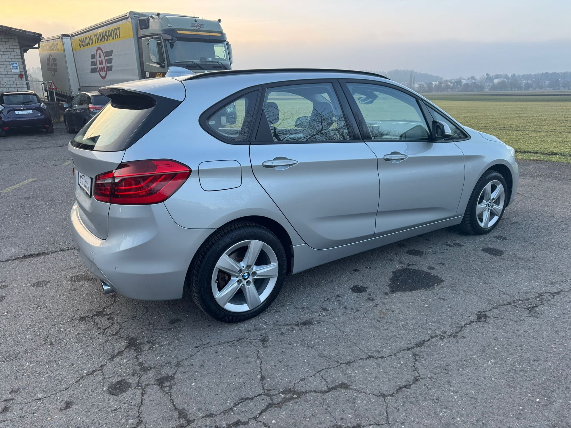 BMW 220d xDrive Active Tourer Sport Line Steptronic-image-5