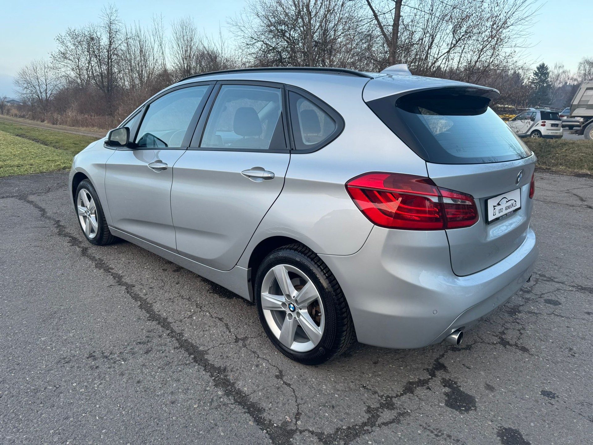 BMW 220d xDrive Active Tourer Sport Line Steptronic-image-4