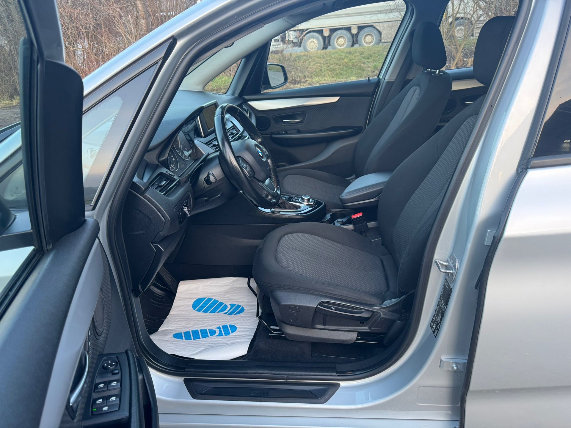 BMW 220d xDrive Active Tourer Sport Line Steptronic-image-9