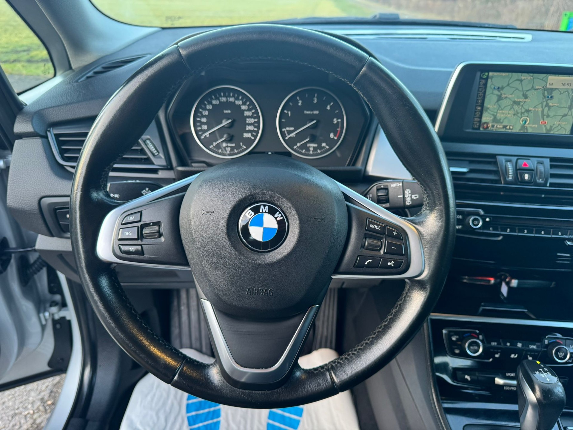 BMW 220d xDrive Active Tourer Sport Line Steptronic-image-18
