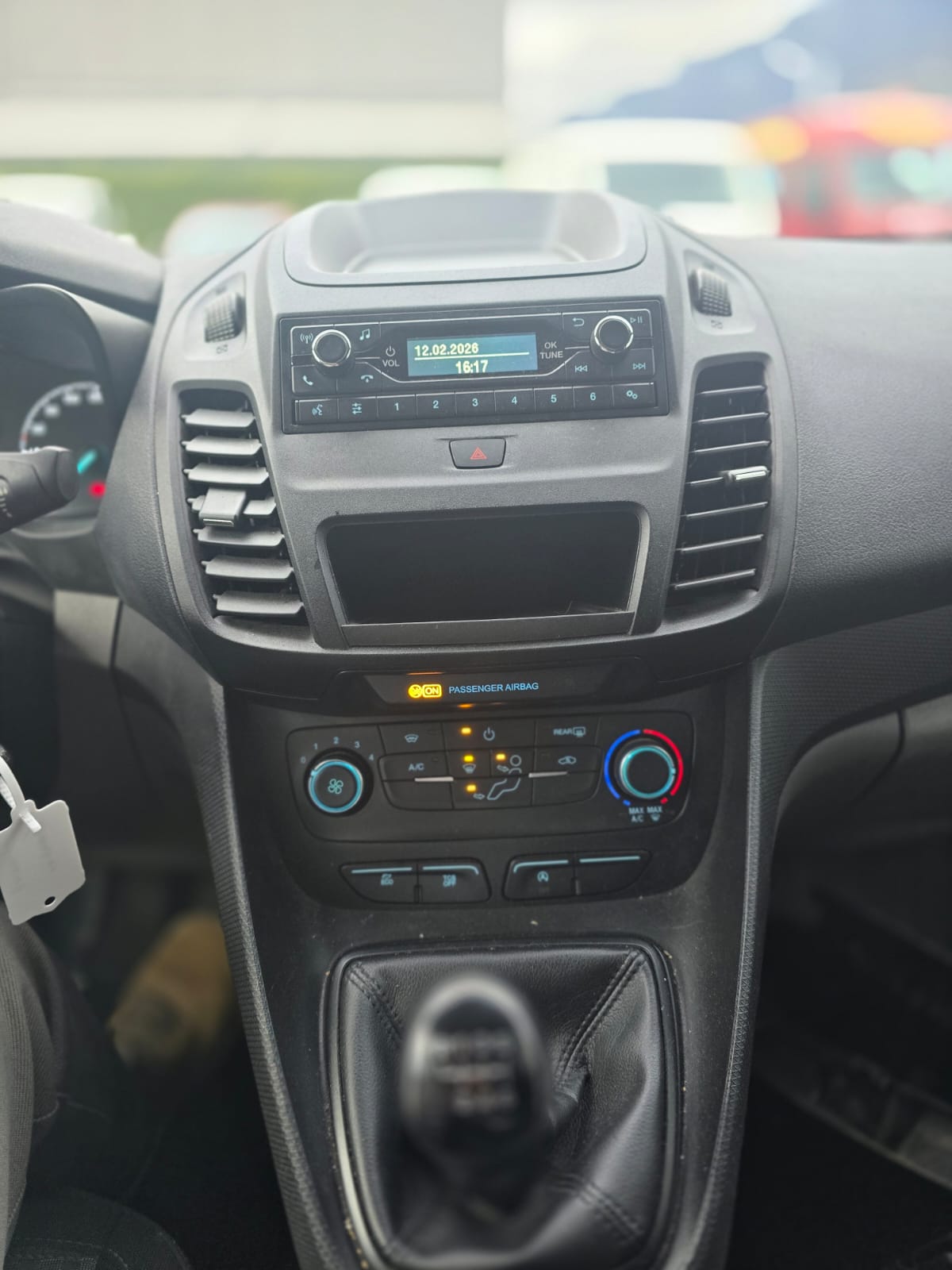 FORD Transit Connect Van T200 1.0 EcoBoost Trend-image-7