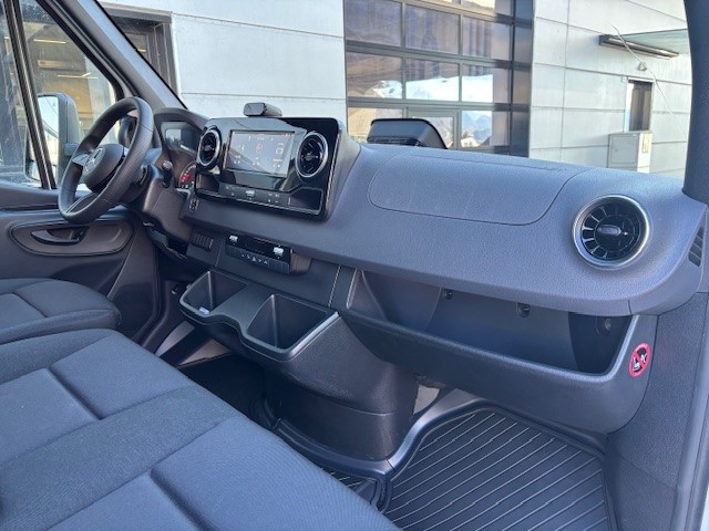 MERCEDES-BENZ Sprinter 317 CDI Lang A-image-9