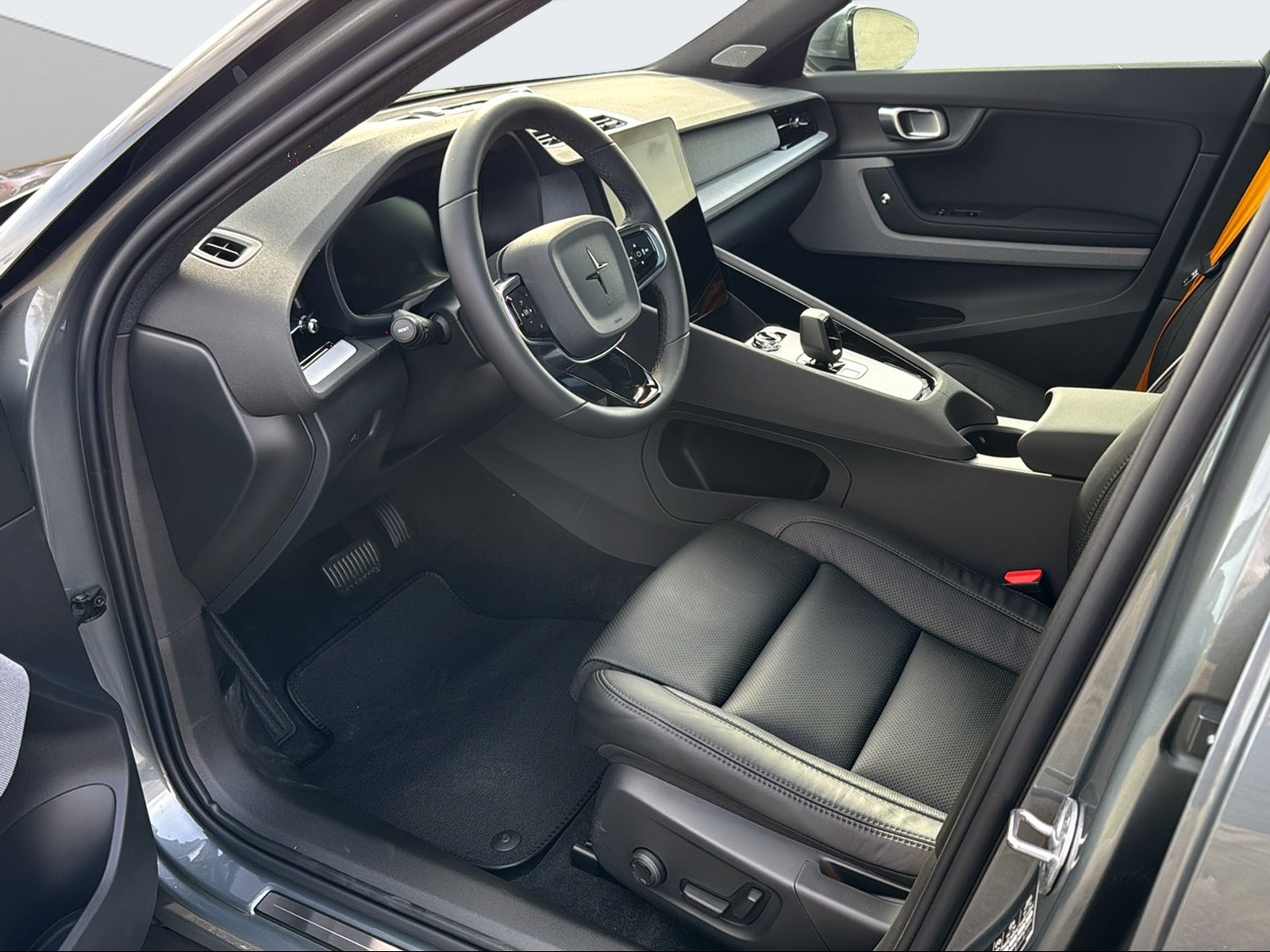POLESTAR 2 Long Range Dual Motor-image-9