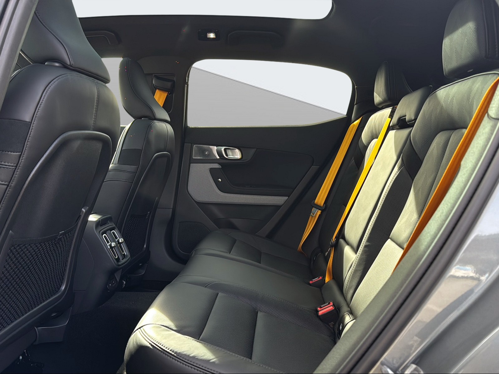 POLESTAR 2 Long Range Dual Motor-image-13