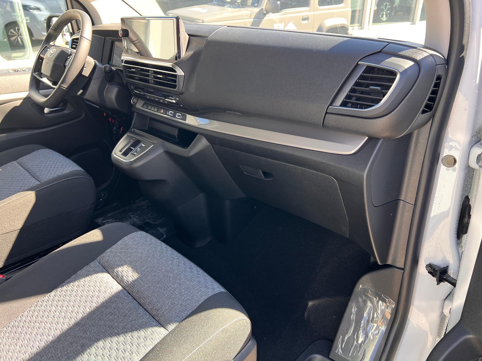 TOYOTA PROACE Verso L1 2.2 D Trend-image-13
