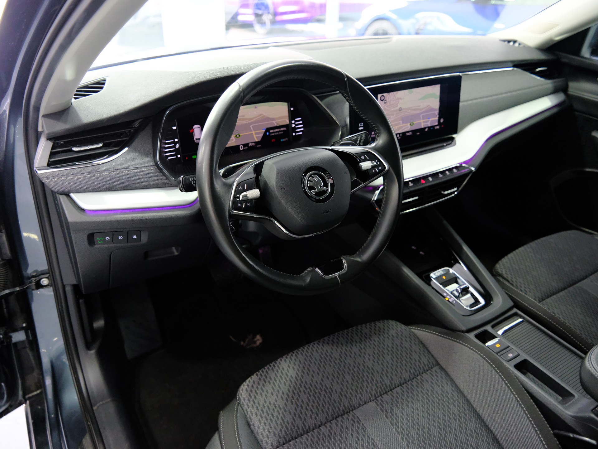 SKODA Octavia Combi 2.0 TDI DSG Style 4x4-image-7
