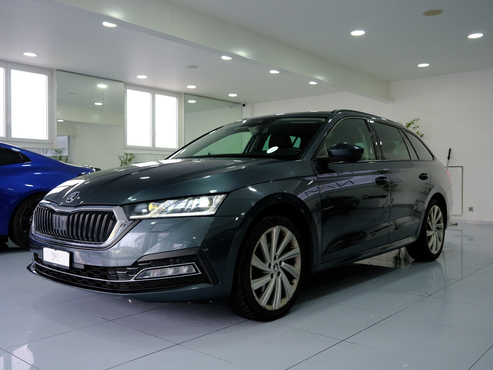 SKODA Octavia Combi 2.0 TDI DSG Style 4x4-image-3