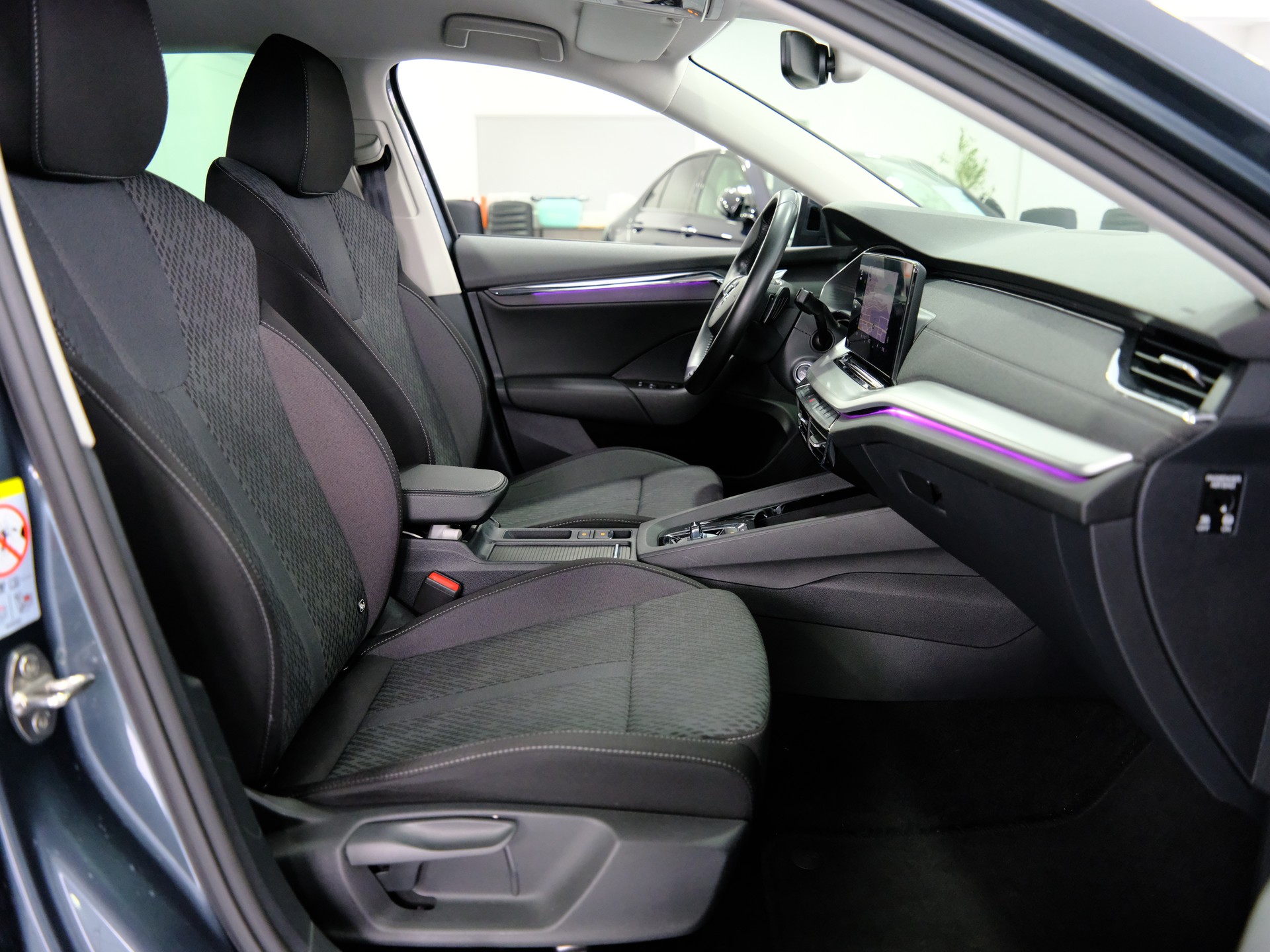 SKODA Octavia Combi 2.0 TDI DSG Style 4x4-image-13