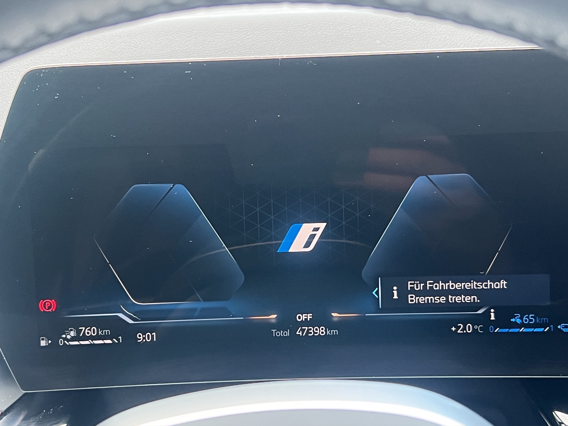 BMW 225e xDrive Active Tourer Luxury Line-image-14