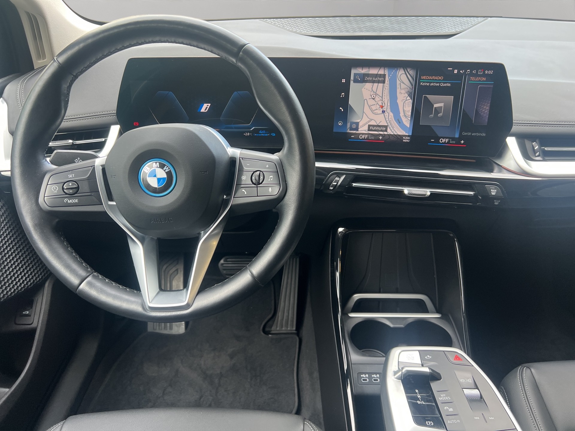 BMW 225e xDrive Active Tourer Luxury Line-image-15