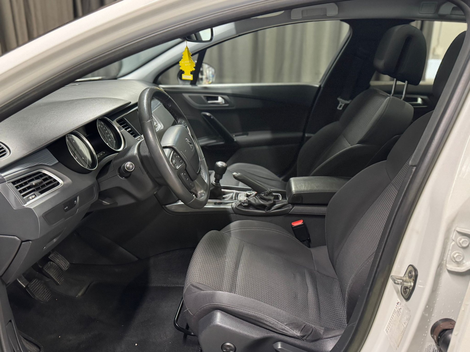 PEUGEOT 508 SW 2.0 HDI Business-image-6