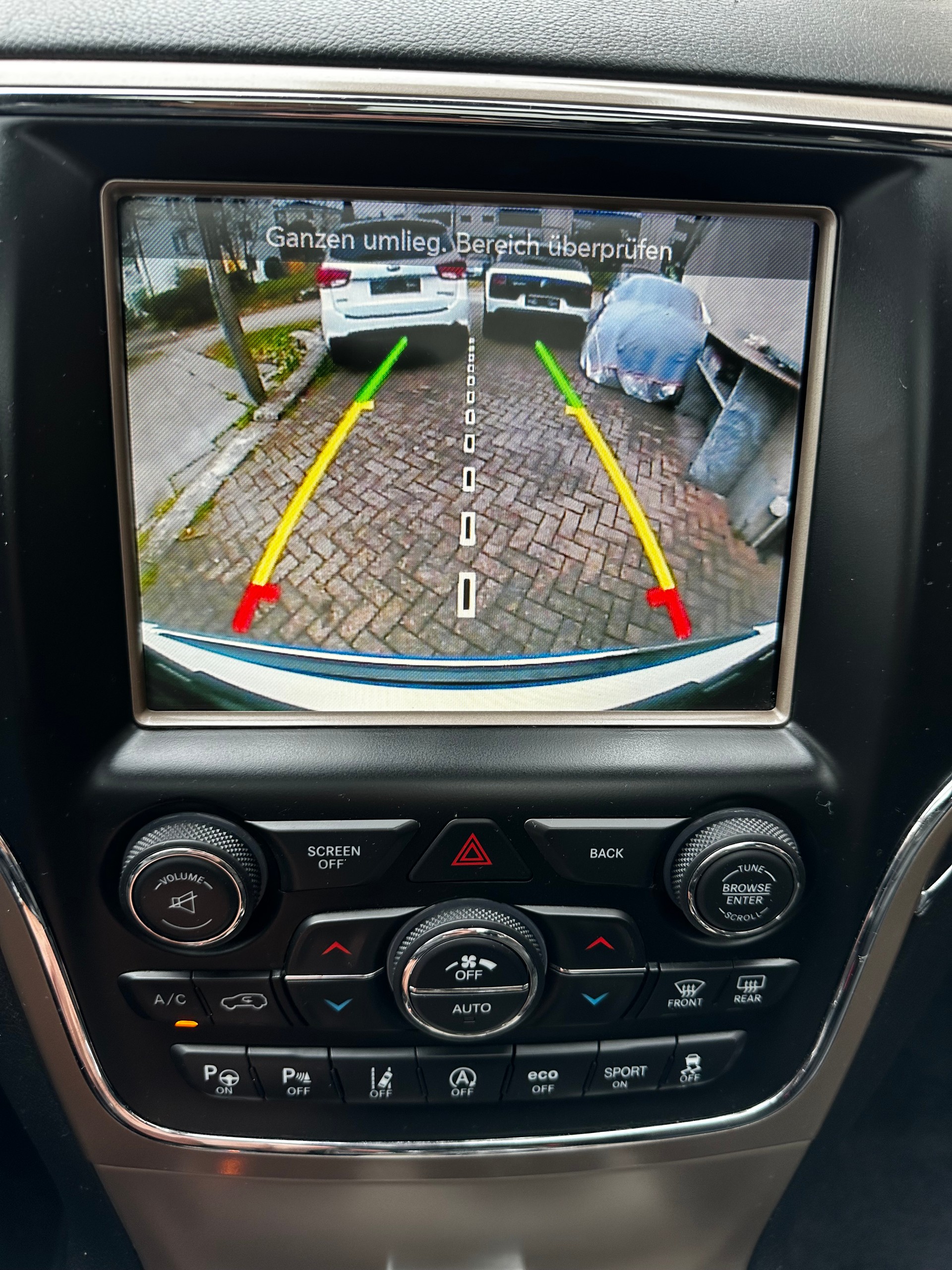 JEEP Grand Cherokee 3.0 CRD Overland Automatic-image-9