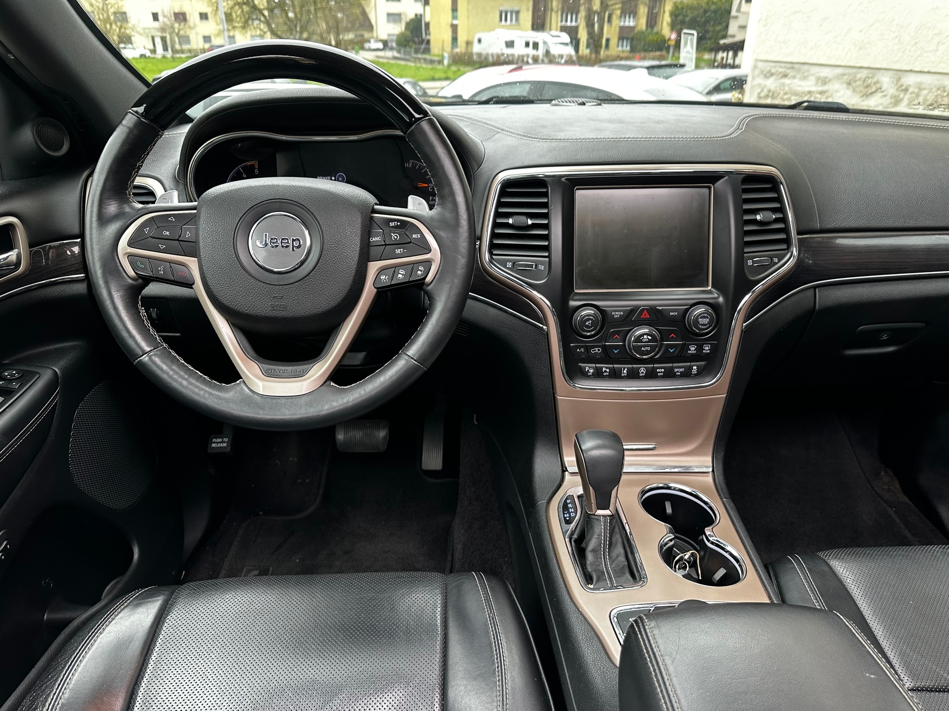 JEEP Grand Cherokee 3.0 CRD Overland Automatic-image-7