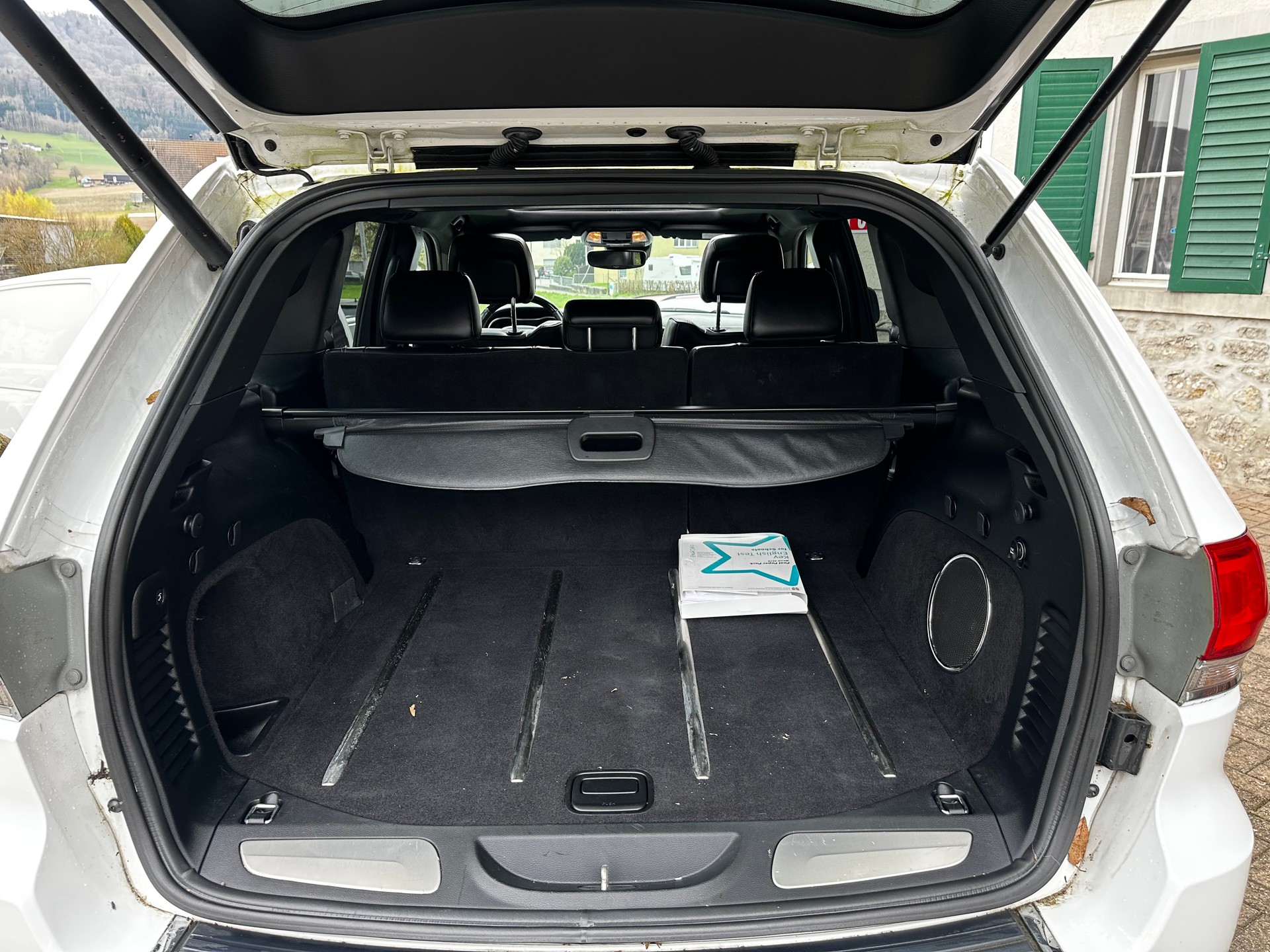 JEEP Grand Cherokee 3.0 CRD Overland Automatic-image-11