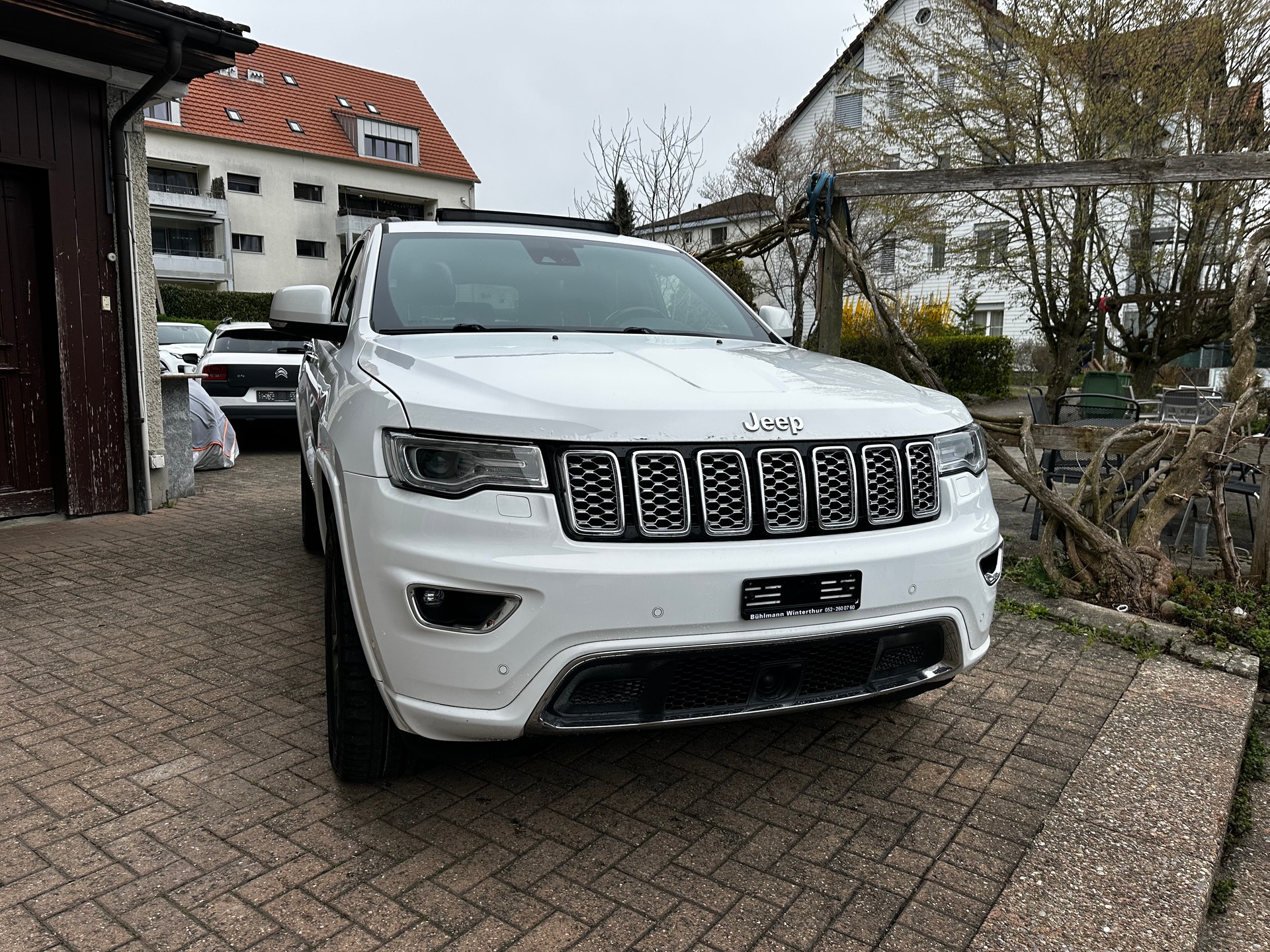 JEEP Grand Cherokee 3.0 CRD Overland Automatic-image-1
