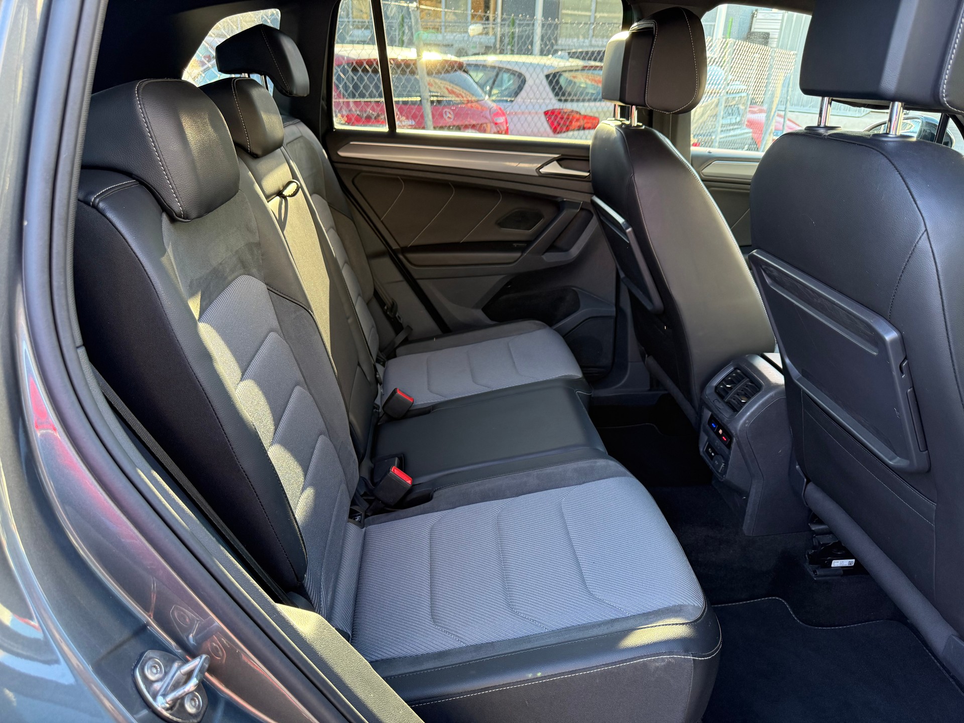 VW Tiguan 2.0TSI Highline R-Line 4Motion DSG-image-6