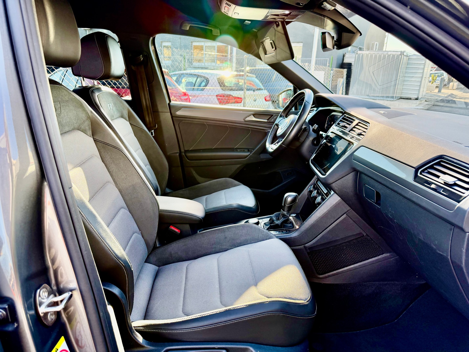 VW Tiguan 2.0TSI Highline R-Line 4Motion DSG-image-5