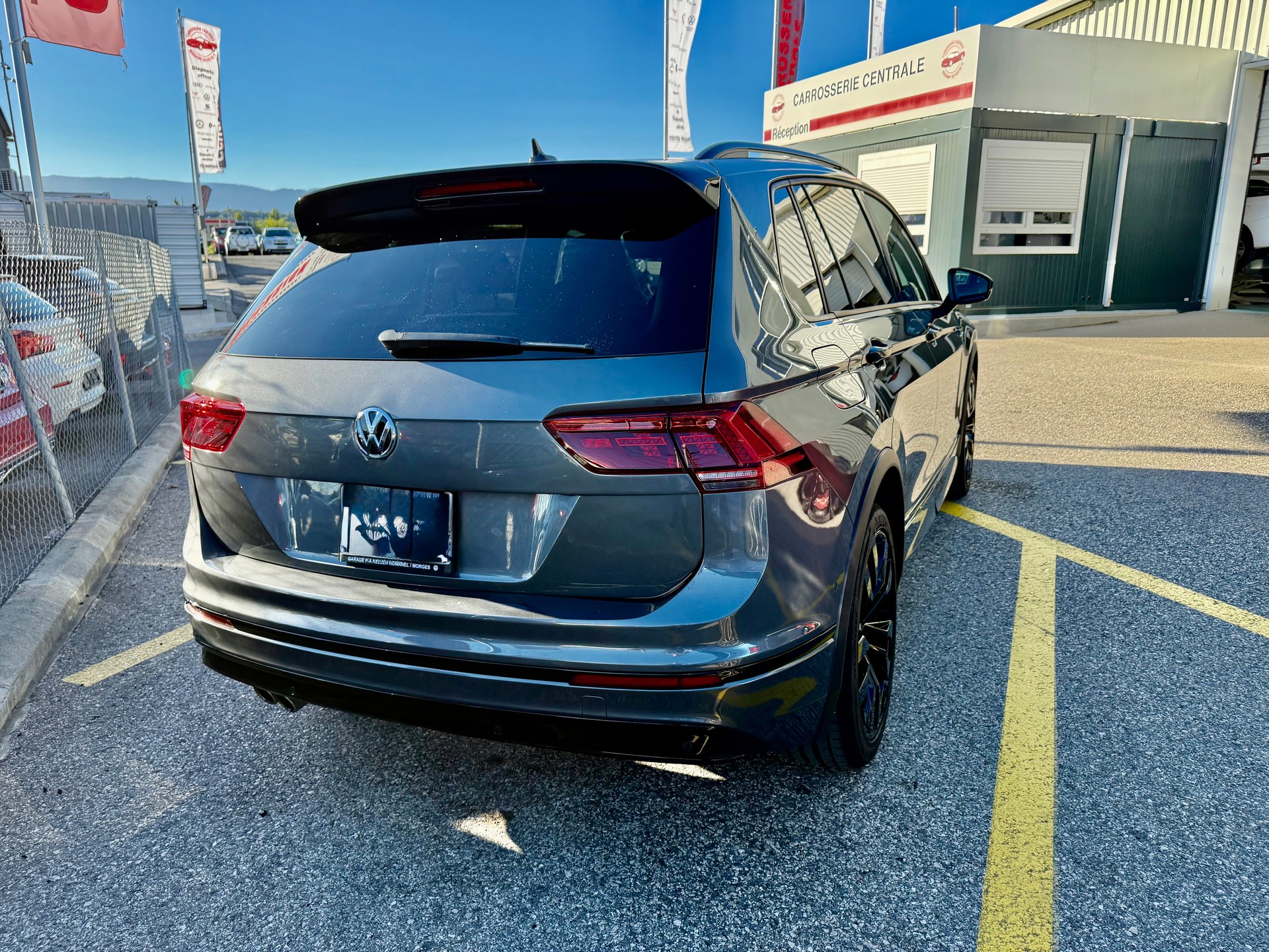 VW Tiguan 2.0TSI Highline R-Line 4Motion DSG-image-3