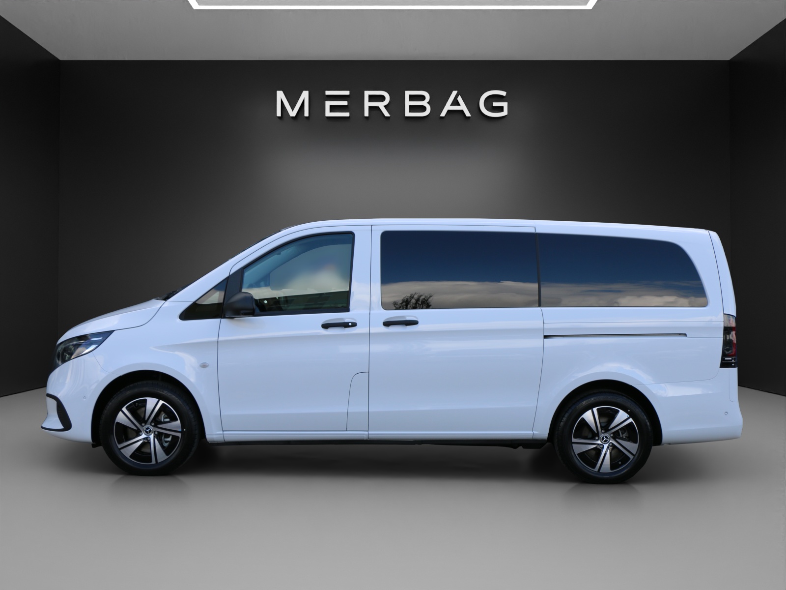 MERCEDES-BENZ Vito 116 CDI Tourer SELECT Family-image-1