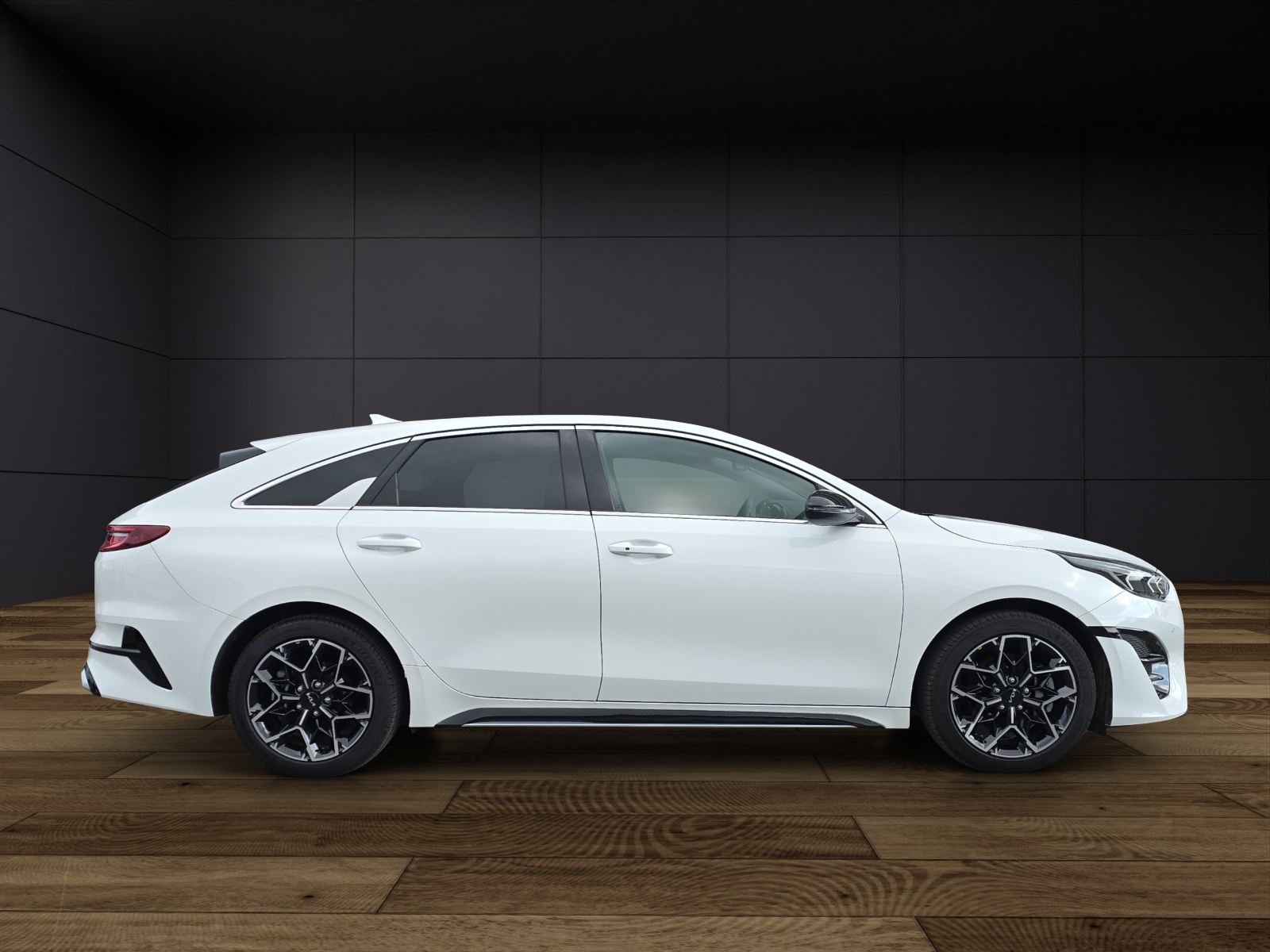KIA ProCeed 1.5 T-GDi MHEV GT-Line DCT-image-4