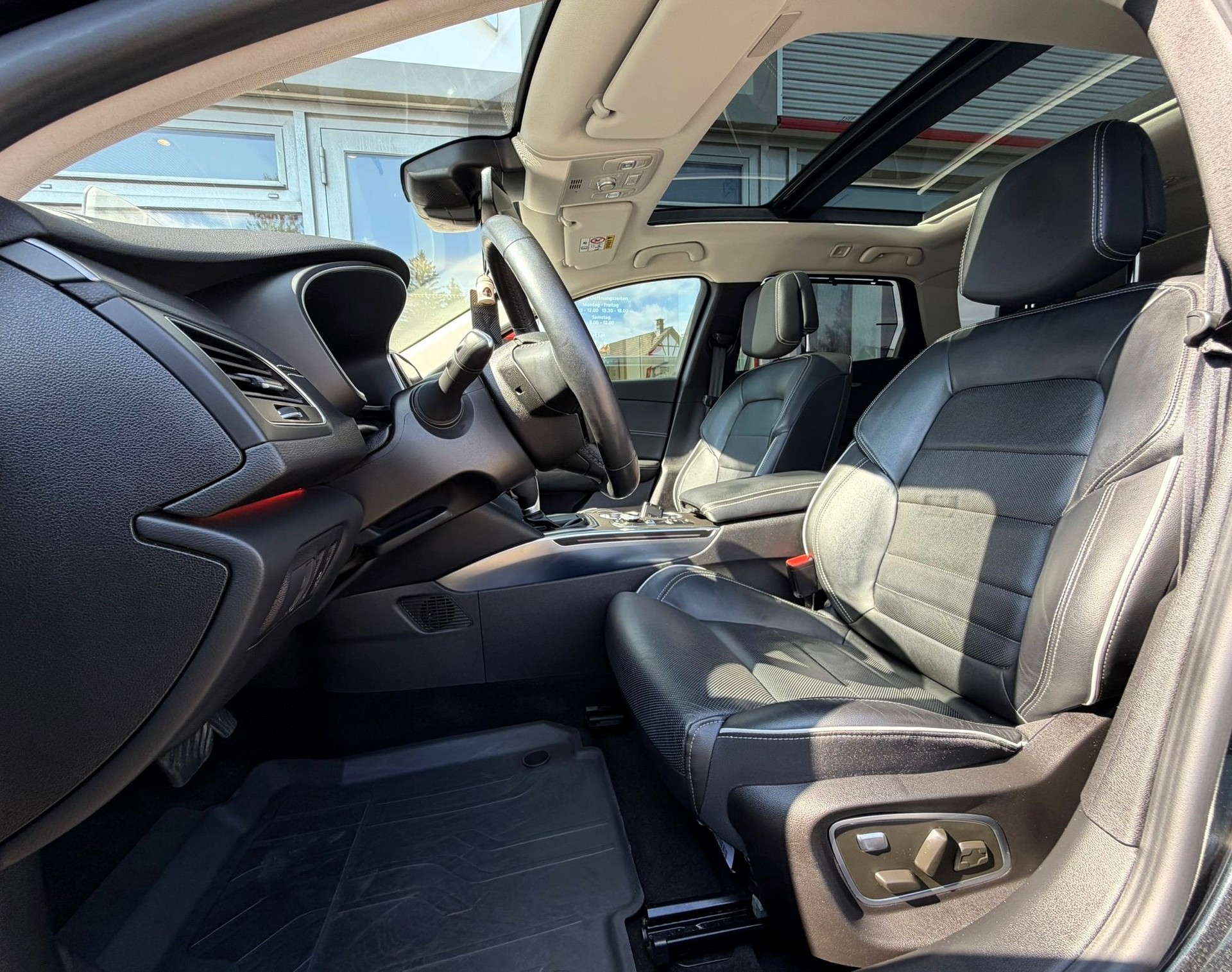 RENAULT Talisman Grandtour 2.0 Blue dCi Intens EDC-image-14