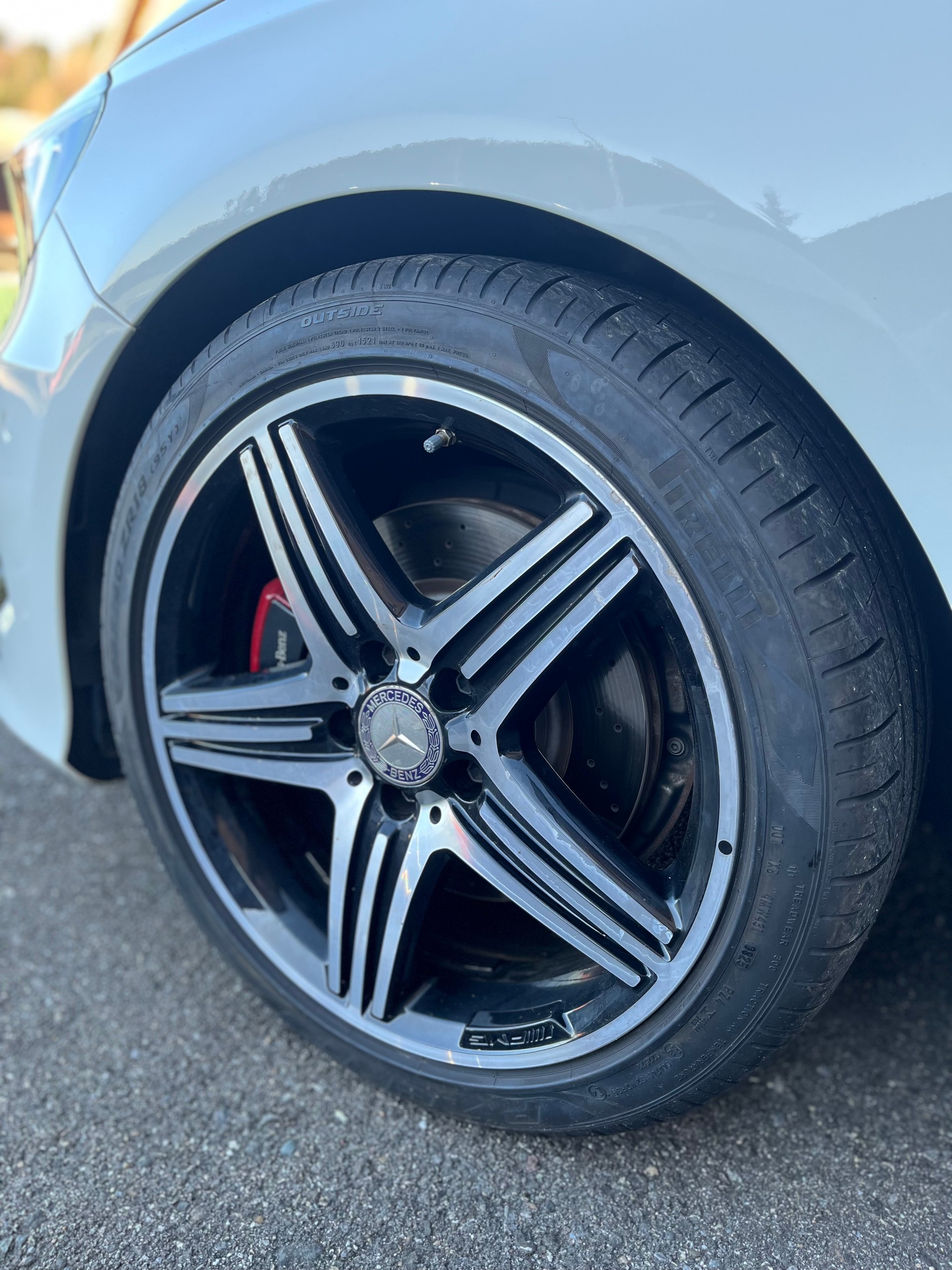MERCEDES-BENZ A 250 AMG Line 4Matic 7G-DCT / Frisch ab MFK & Service / 1.Hand-image-5