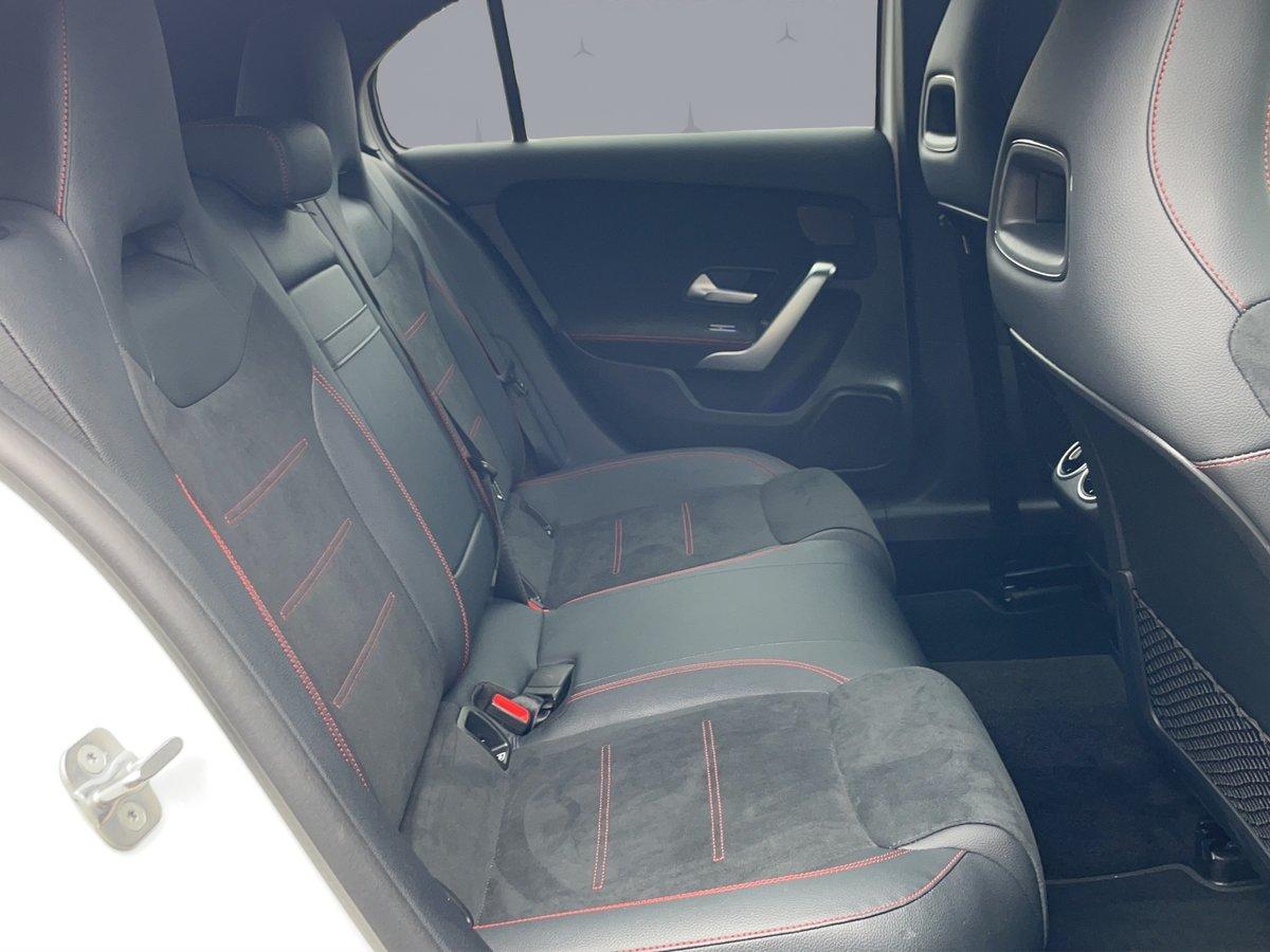 MERCEDES-BENZ A 250 AMG Line 4m-image-16