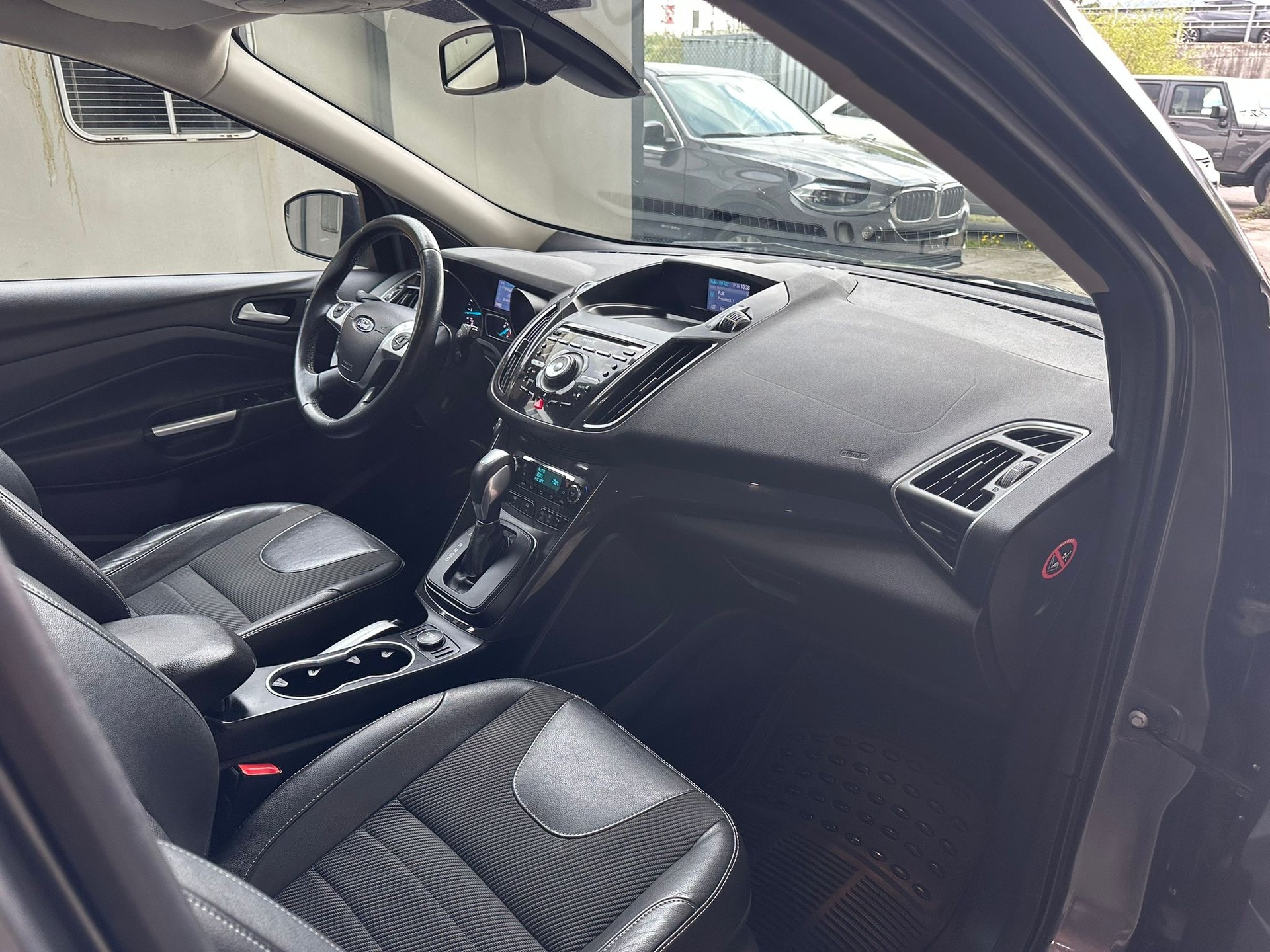 FORD Kuga 2.0 TDCi Titanium 4WD PowerShift-image-6
