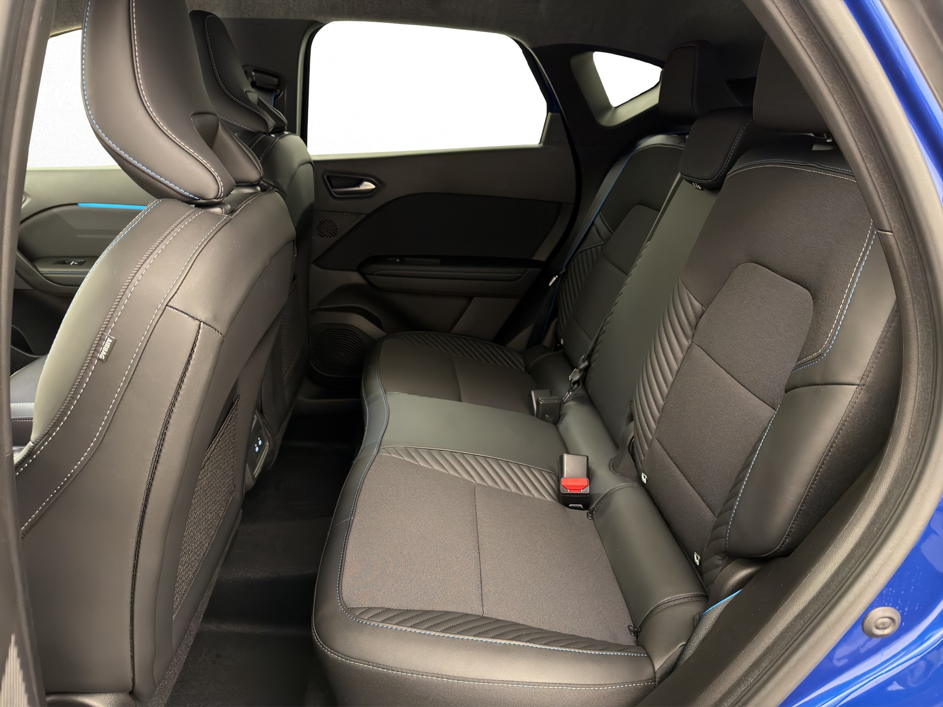 RENAULT Captur 1.8 E-Tech esprit Alpine-image-11