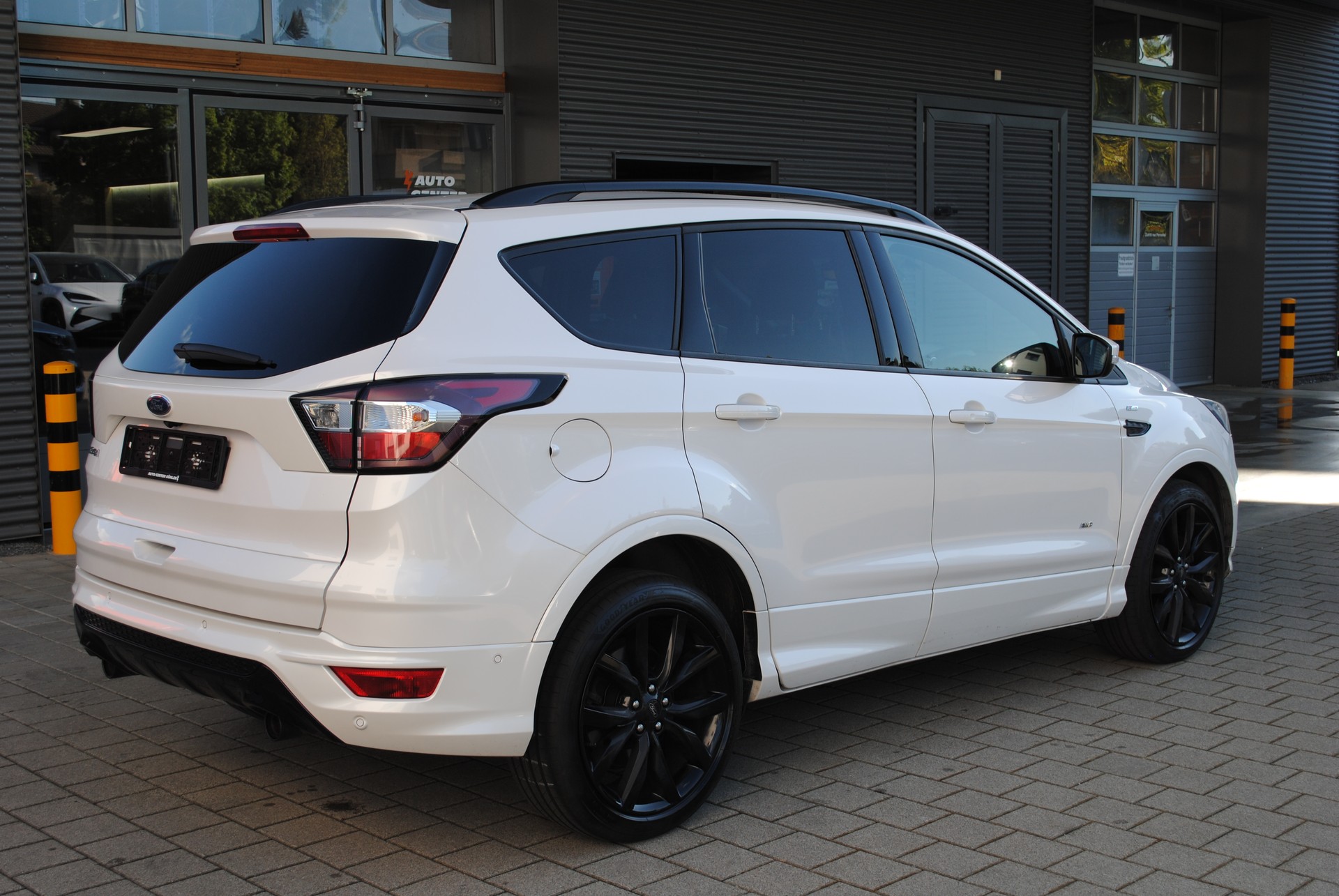 FORD Kuga 2.0 TDCi ST Line 4WD PowerShift-image-7