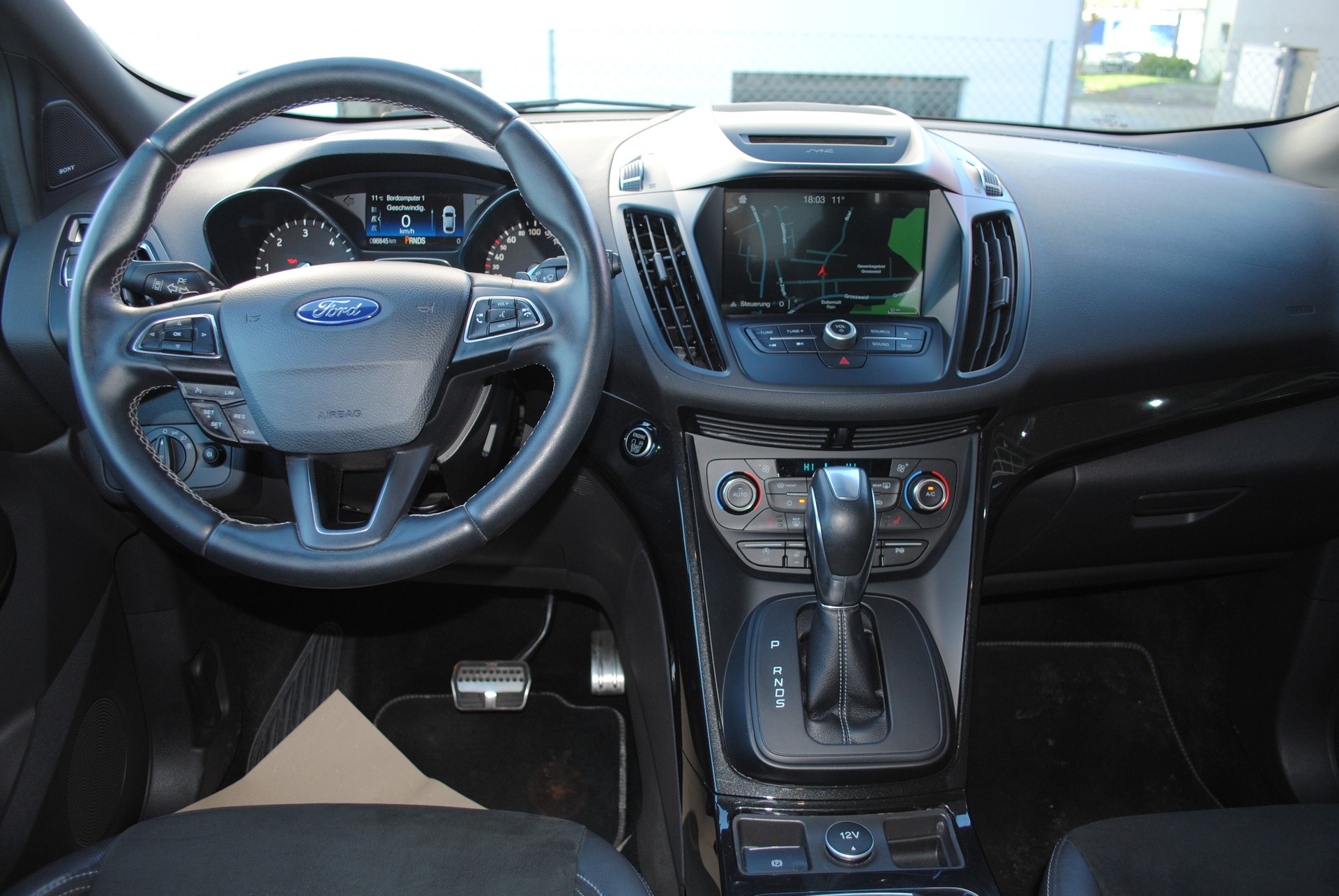 FORD Kuga 2.0 TDCi ST Line 4WD PowerShift-image-12