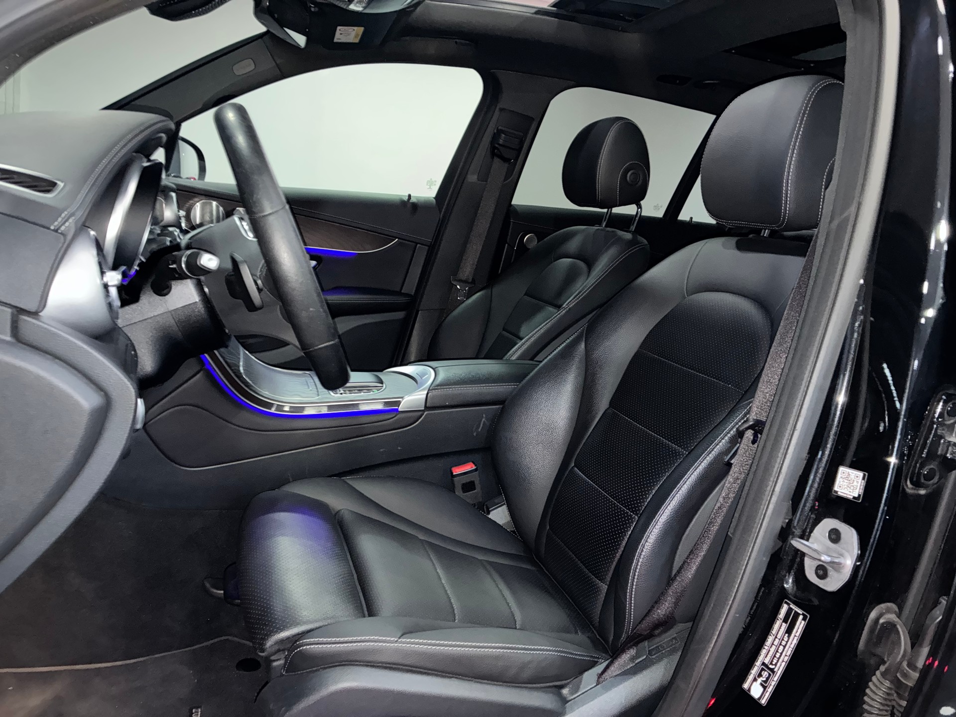 MERCEDES-BENZ GLC 220 d AMG Line 4Matic 9G-Tronic-image-10