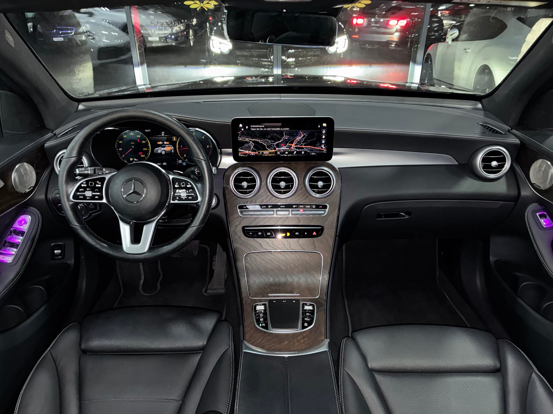 MERCEDES-BENZ GLC 220 d AMG Line 4Matic 9G-Tronic-image-7