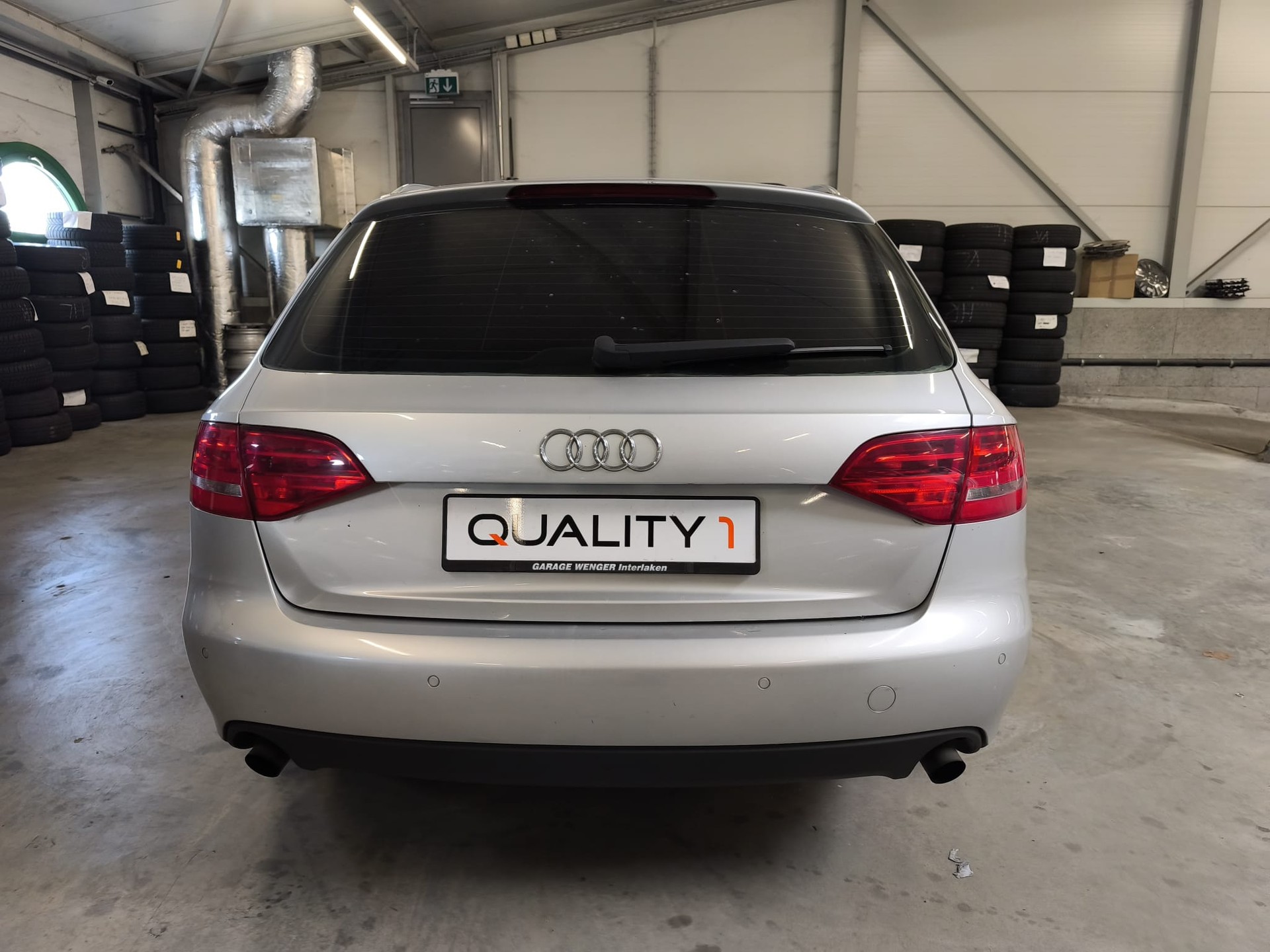 AUDI A4 Avant 2.0 TFSI quattro-image-3