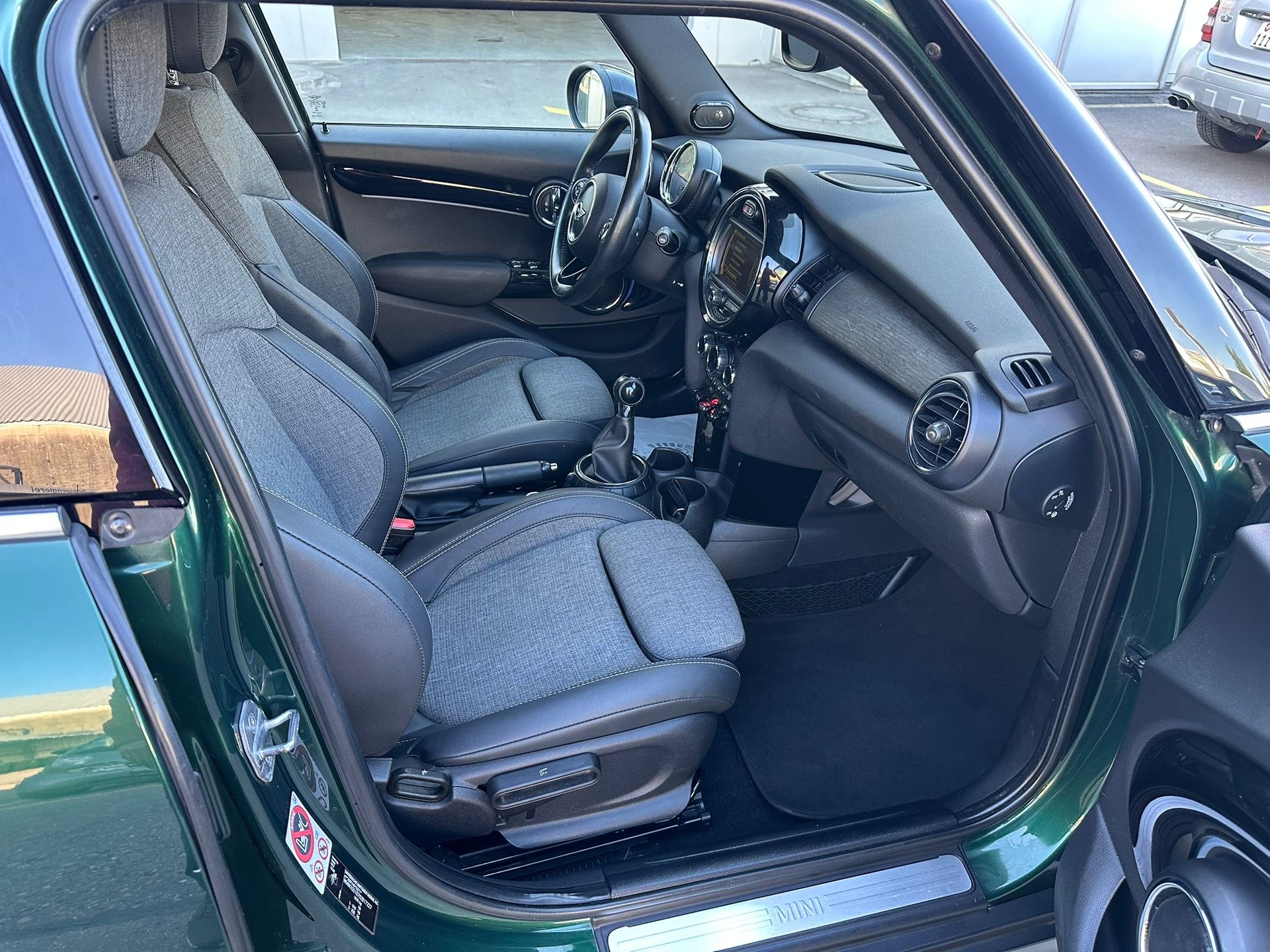 MINI Cooper-image-15