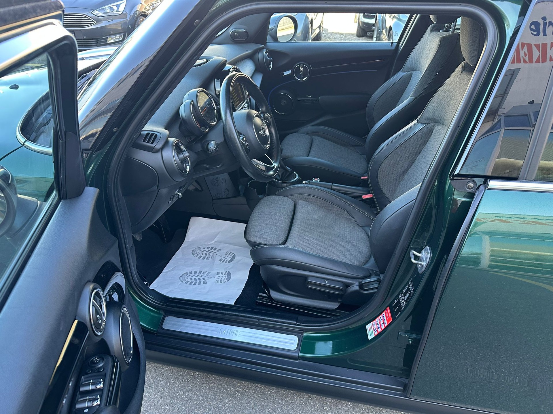 MINI Cooper-image-8