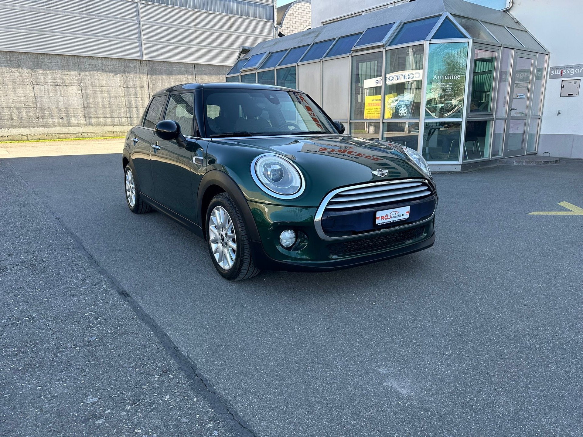 MINI Cooper-image-3