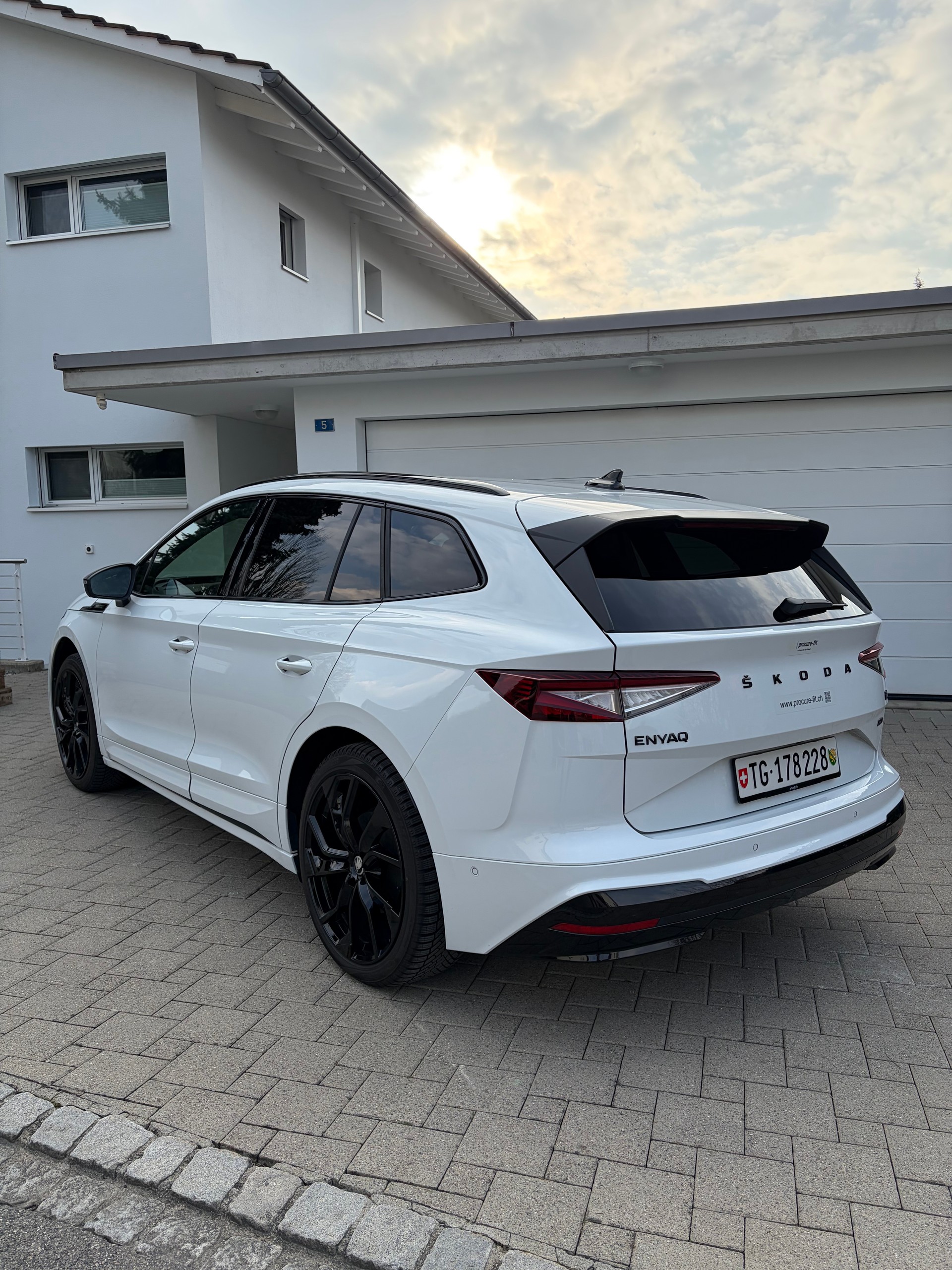 SKODA 80x SportLine-image-2