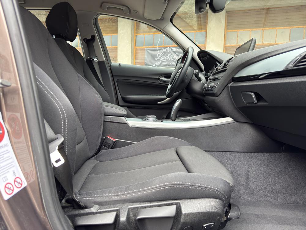 BMW 120d Sport Line Steptronic-image-11