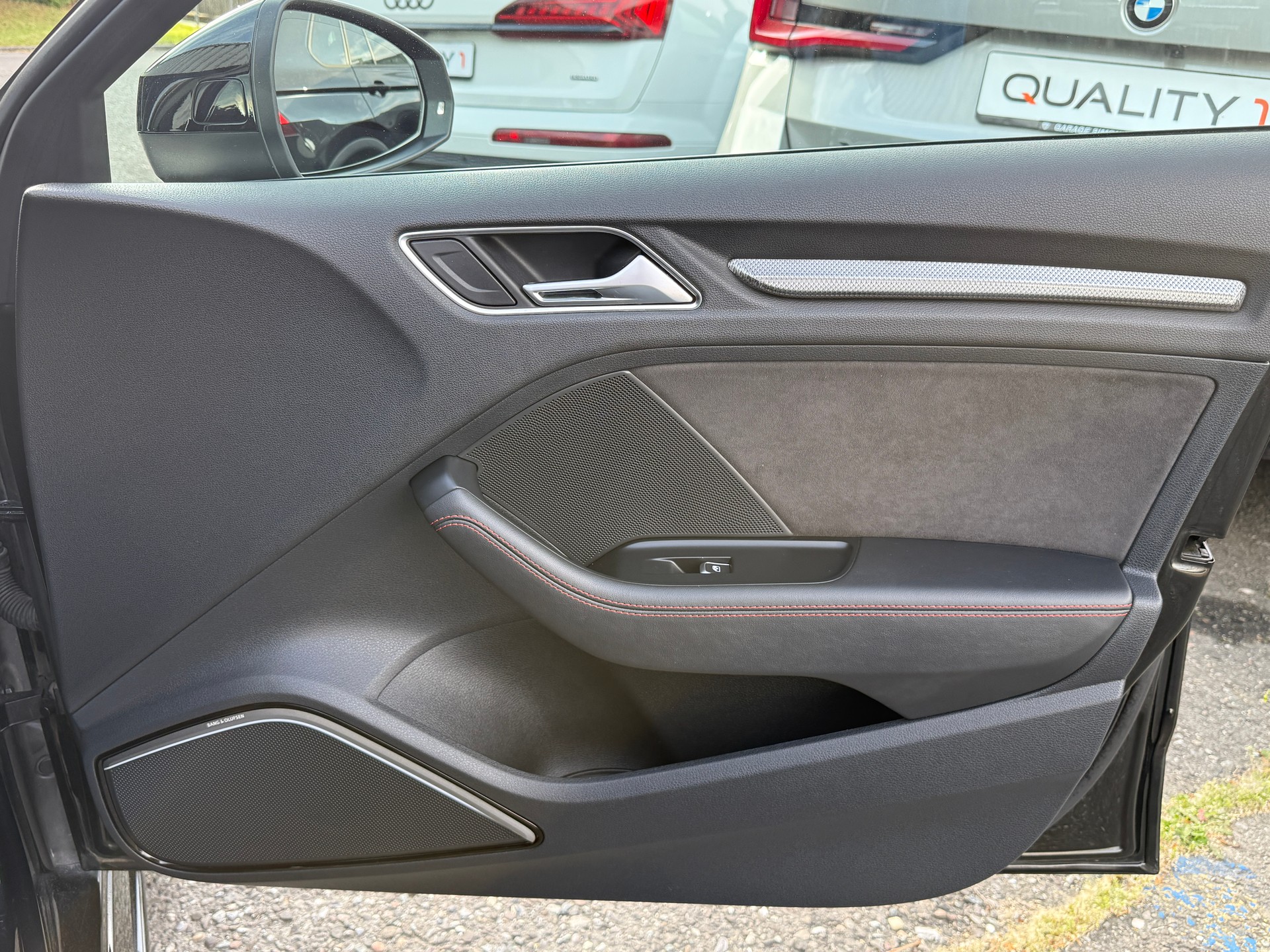 AUDI RS3 Sportback 2.5 TSI quattro S-tronic ***MAXTON DESIGN EXTERIEUR***-image-13