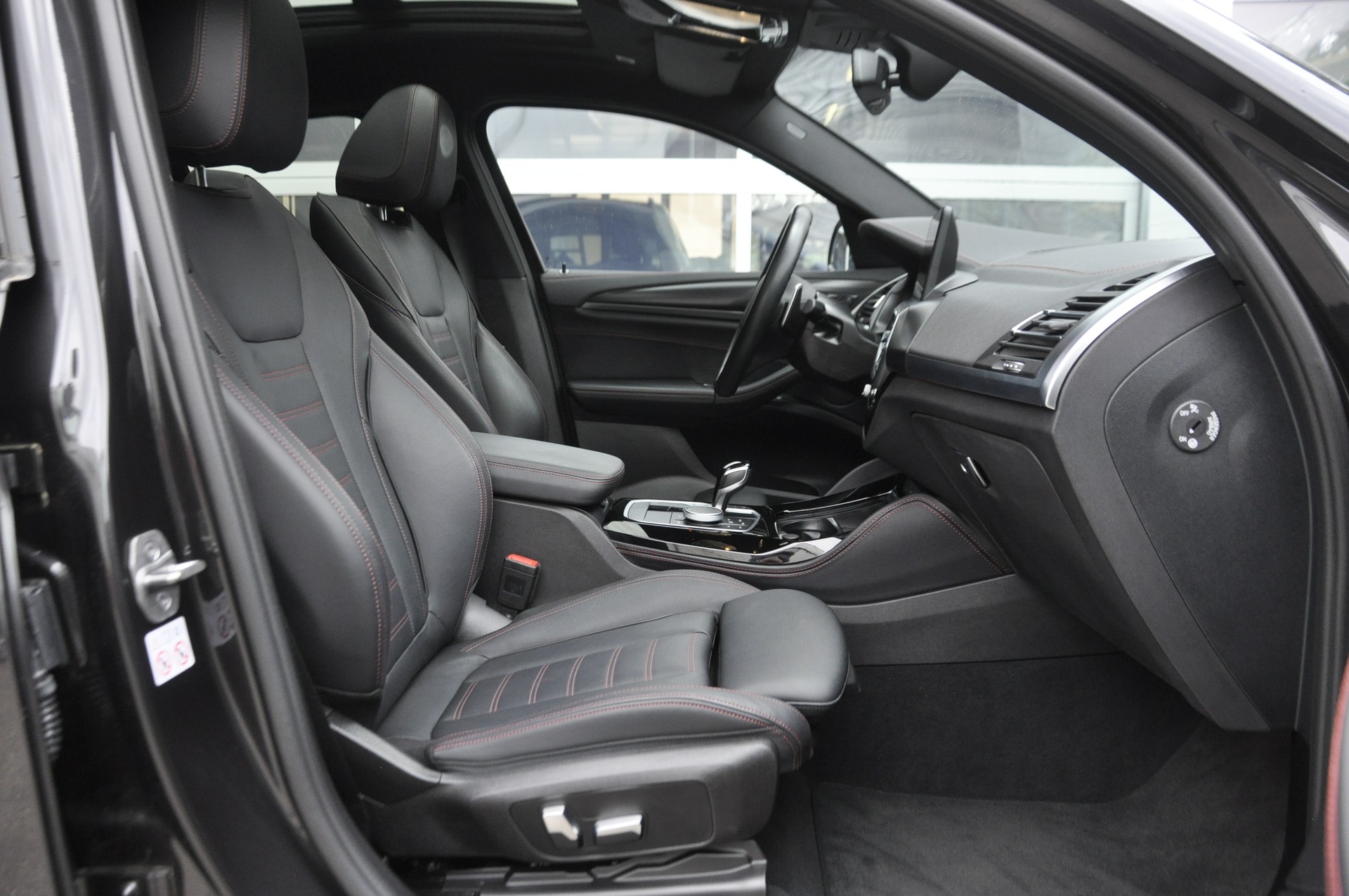 BMW X4 xDrive 48V 20d M Sport Steptronic I Anhängerkupplung-image-6