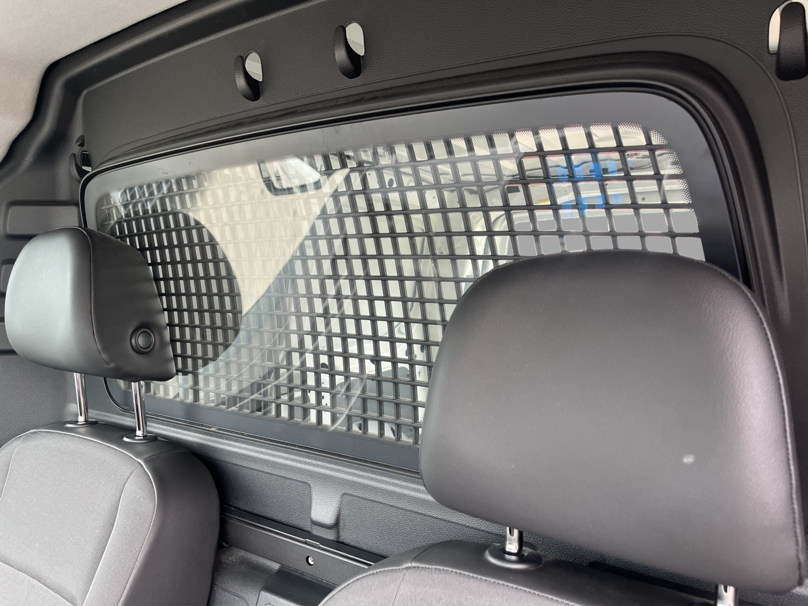 VW Caddy Cargo 2.0TDI 4Motion-image-14